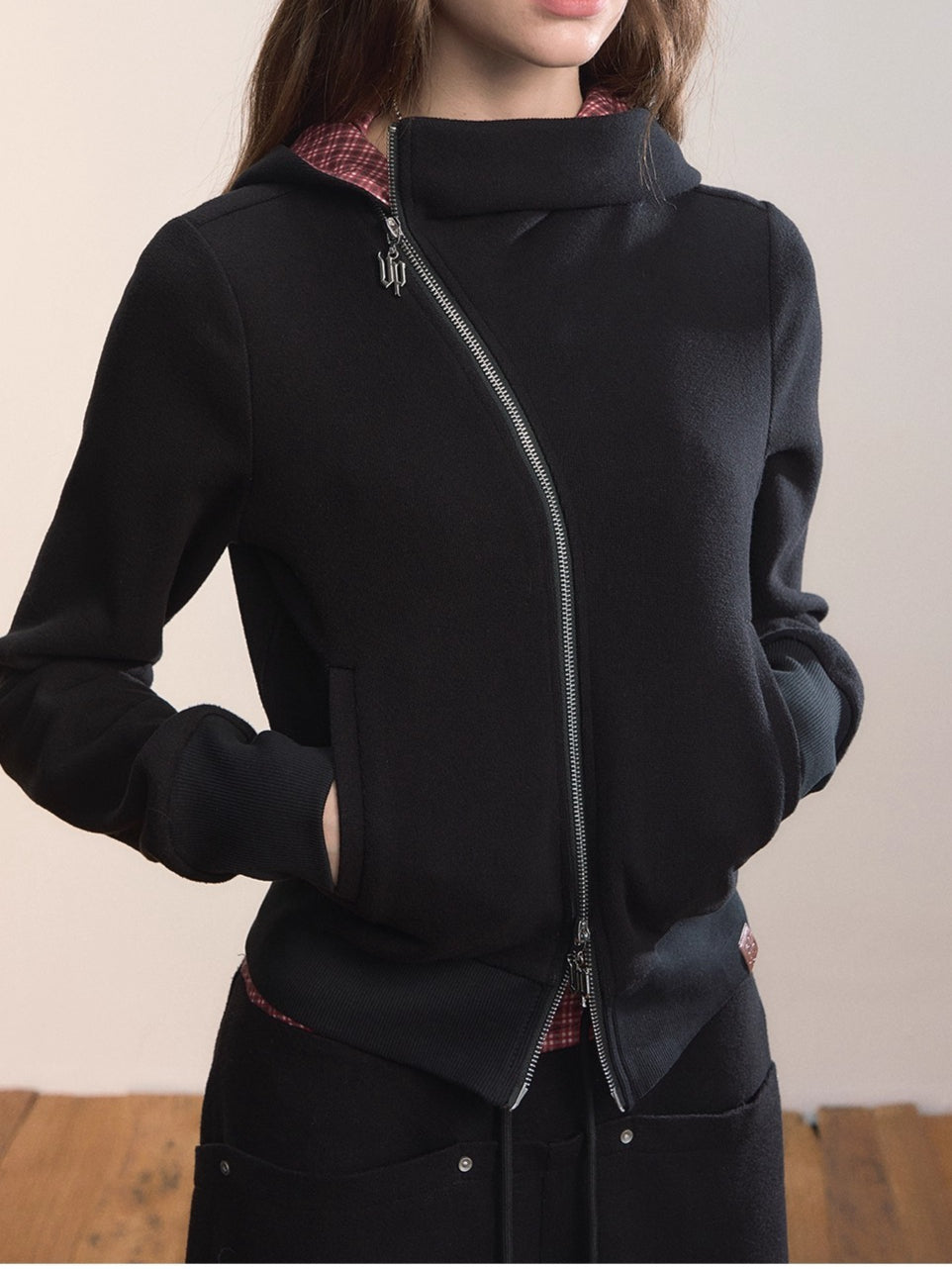 Asymmetric Contrast Collar Zip-up Hoodie - CHINASQUAD