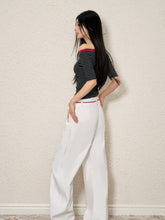 Rose Belt Contrast-Stitch Curved Jeans - CHINASQUAD