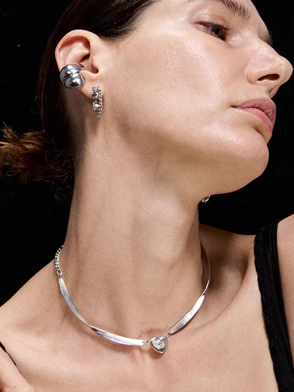 Minimalist Pearl Choker Necklace