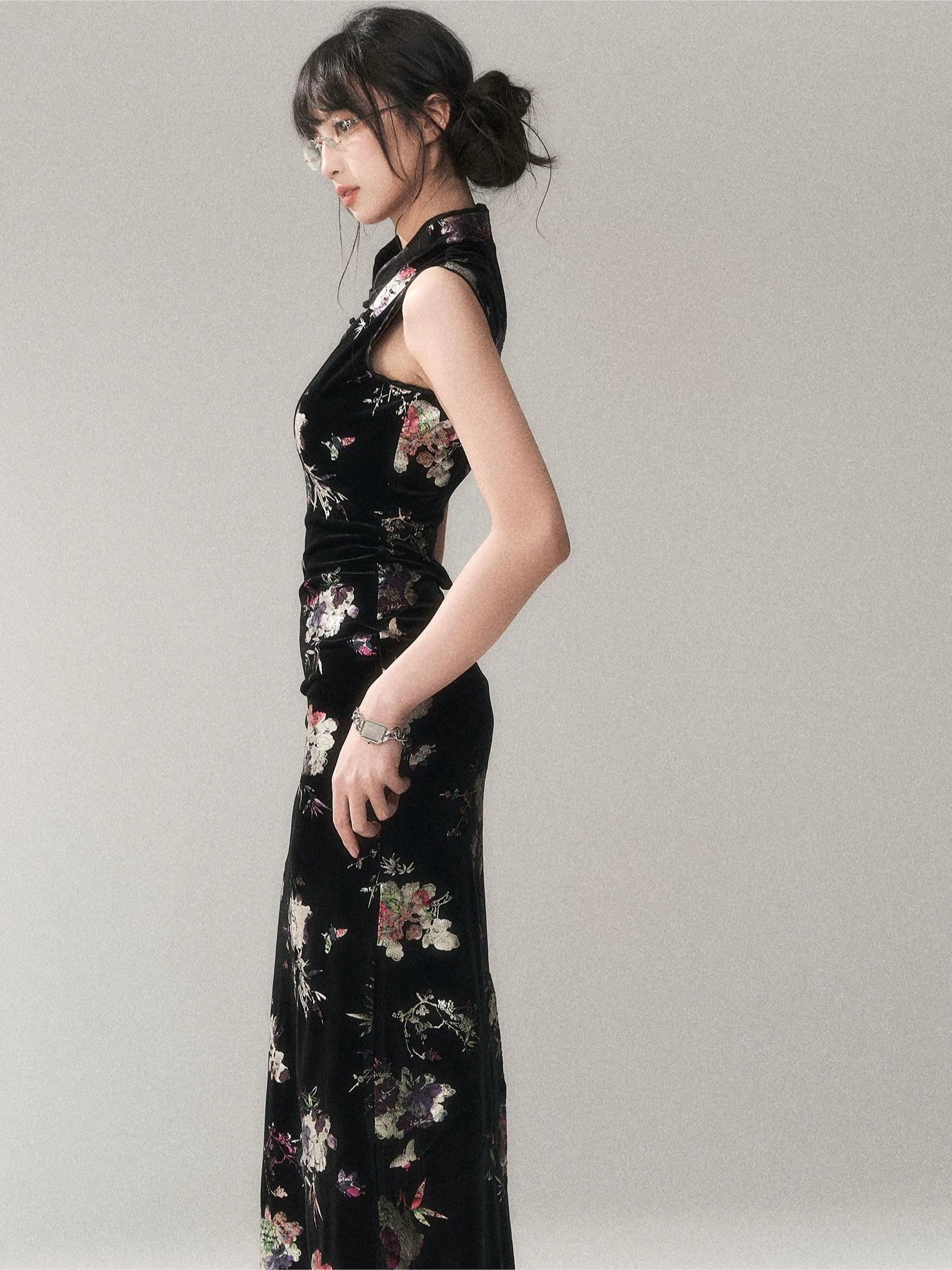 Gilded Velvet Floral Cheongsam Dress