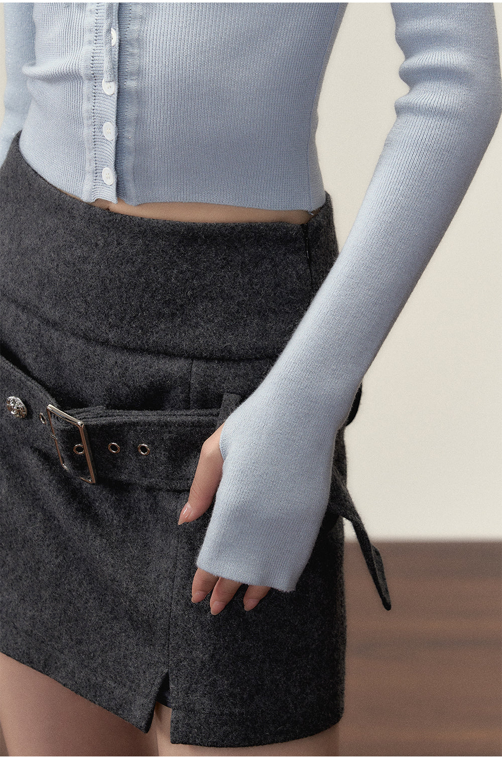 Black & Blue 2-in-1 Short V-neck Sweater - CHINASQUAD