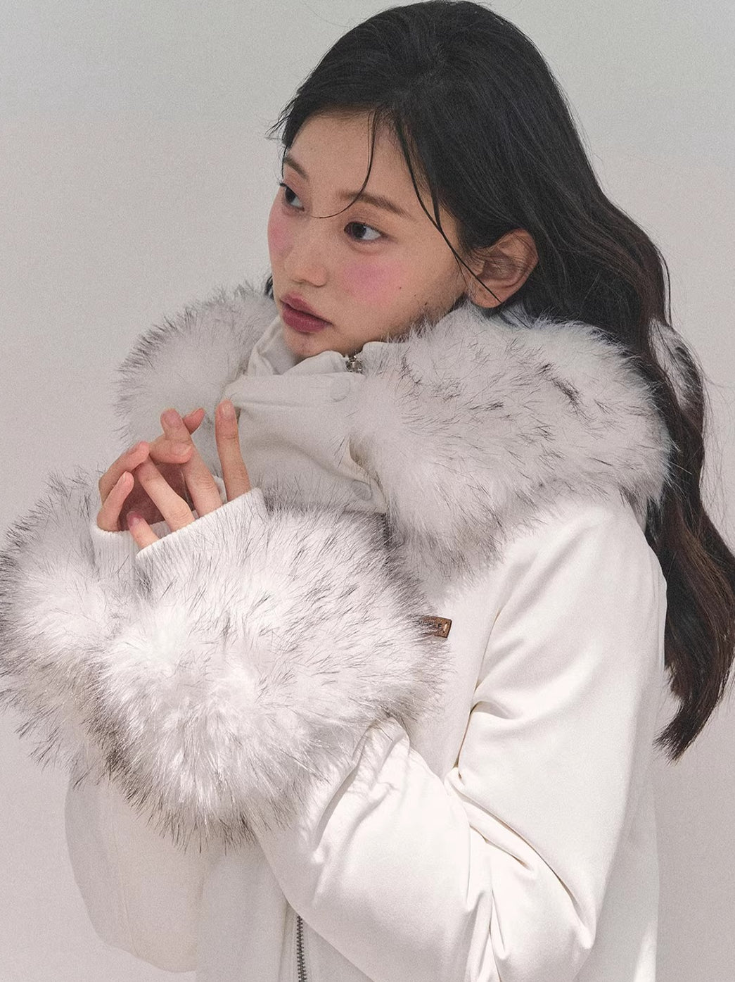 Faux Fur White Duck Down Puffer Jacket