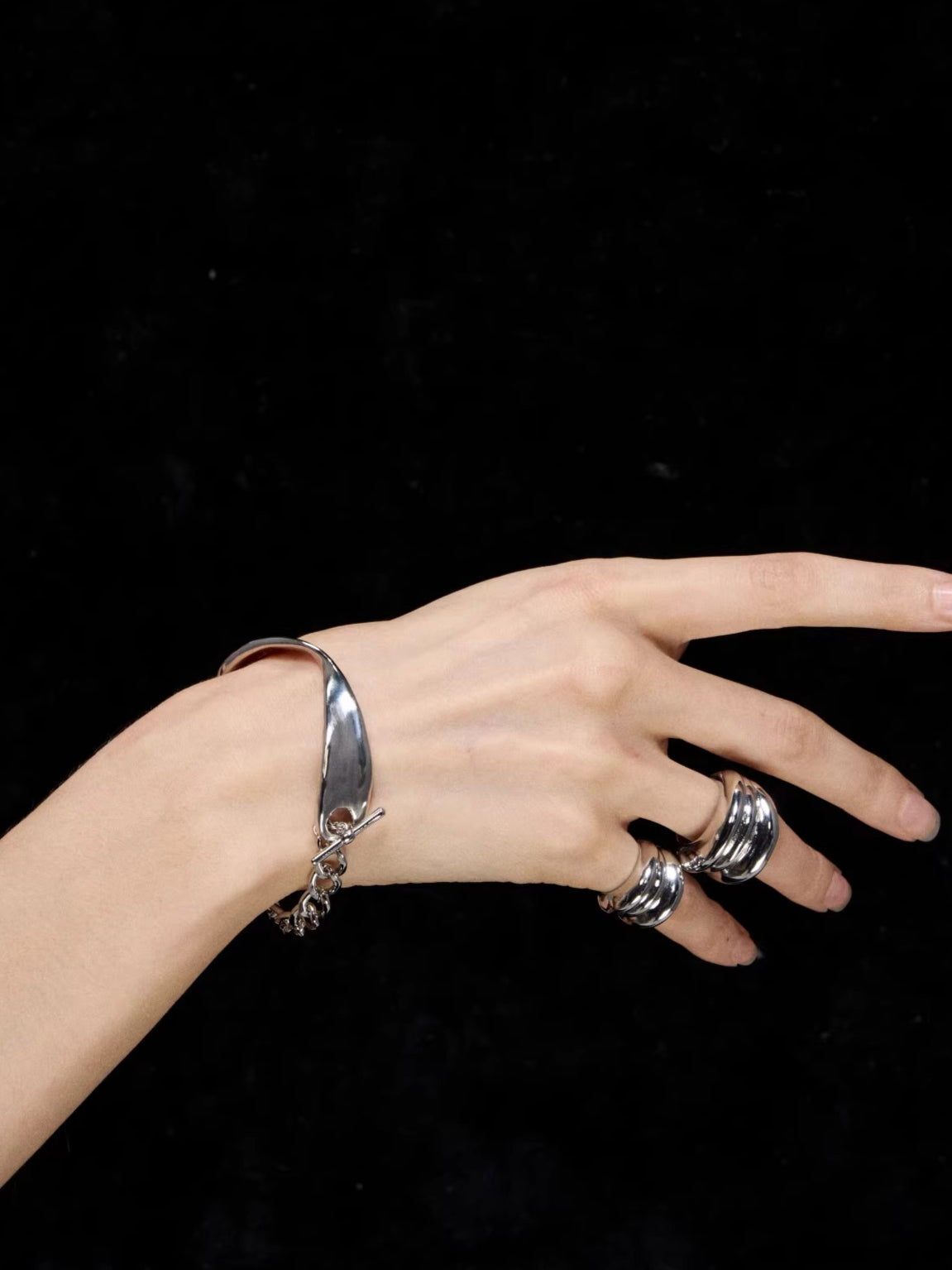 Minimalist Möbius Line Open Cuff Bracelet