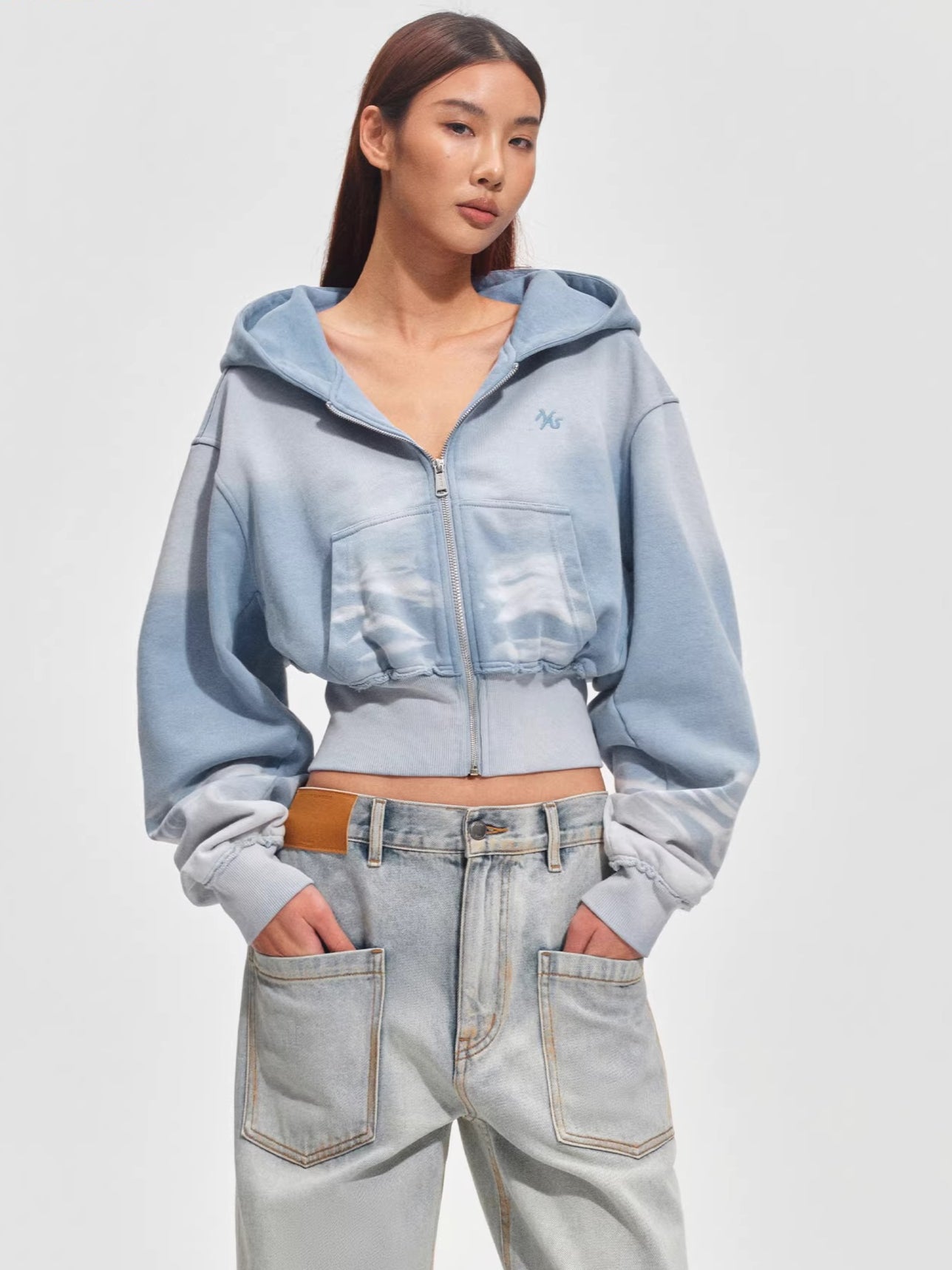 Waist-Cinching Silhouette Cropped Hooded Sweatshirt
