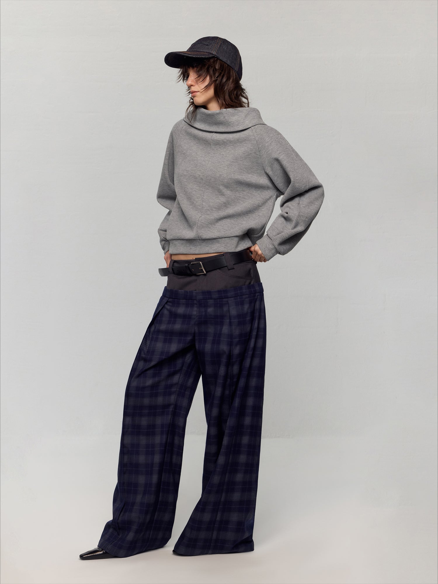 Grey Asymmetric Off-Shoulder Loose Sweatshirt - CHINASQUAD