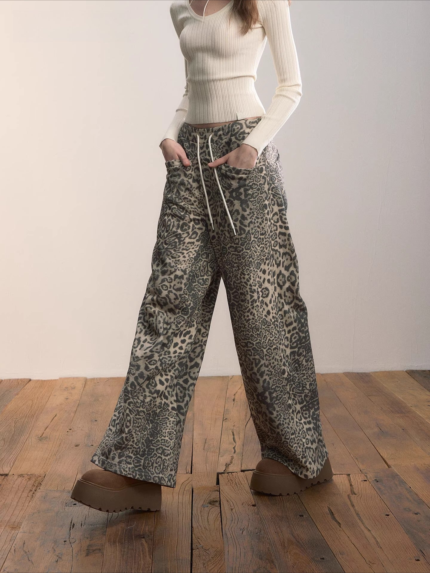 Contrast Waistband Straight-Leg Cotton Sweatpants
