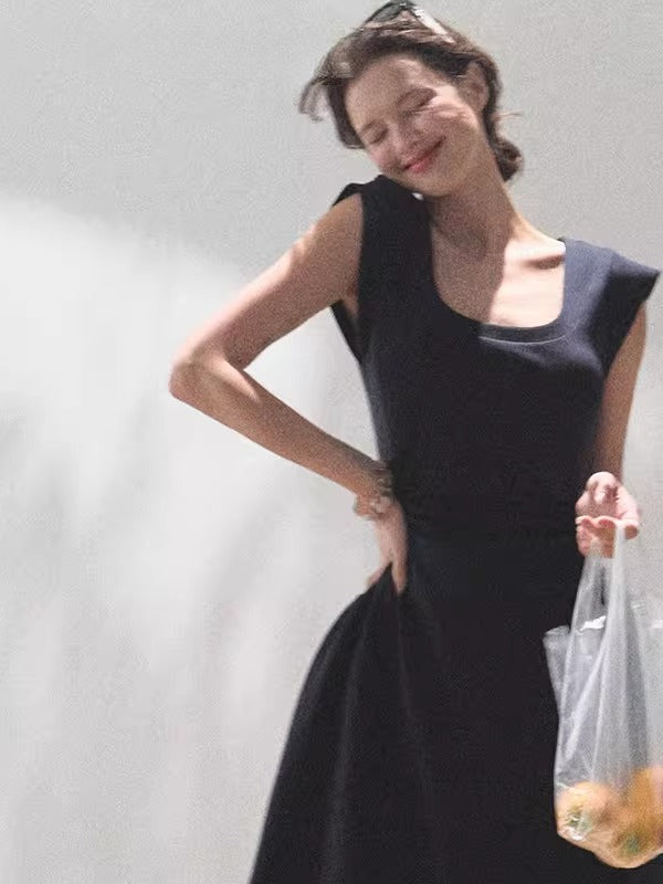 Square Shoulders U-Neck Fitted Dress