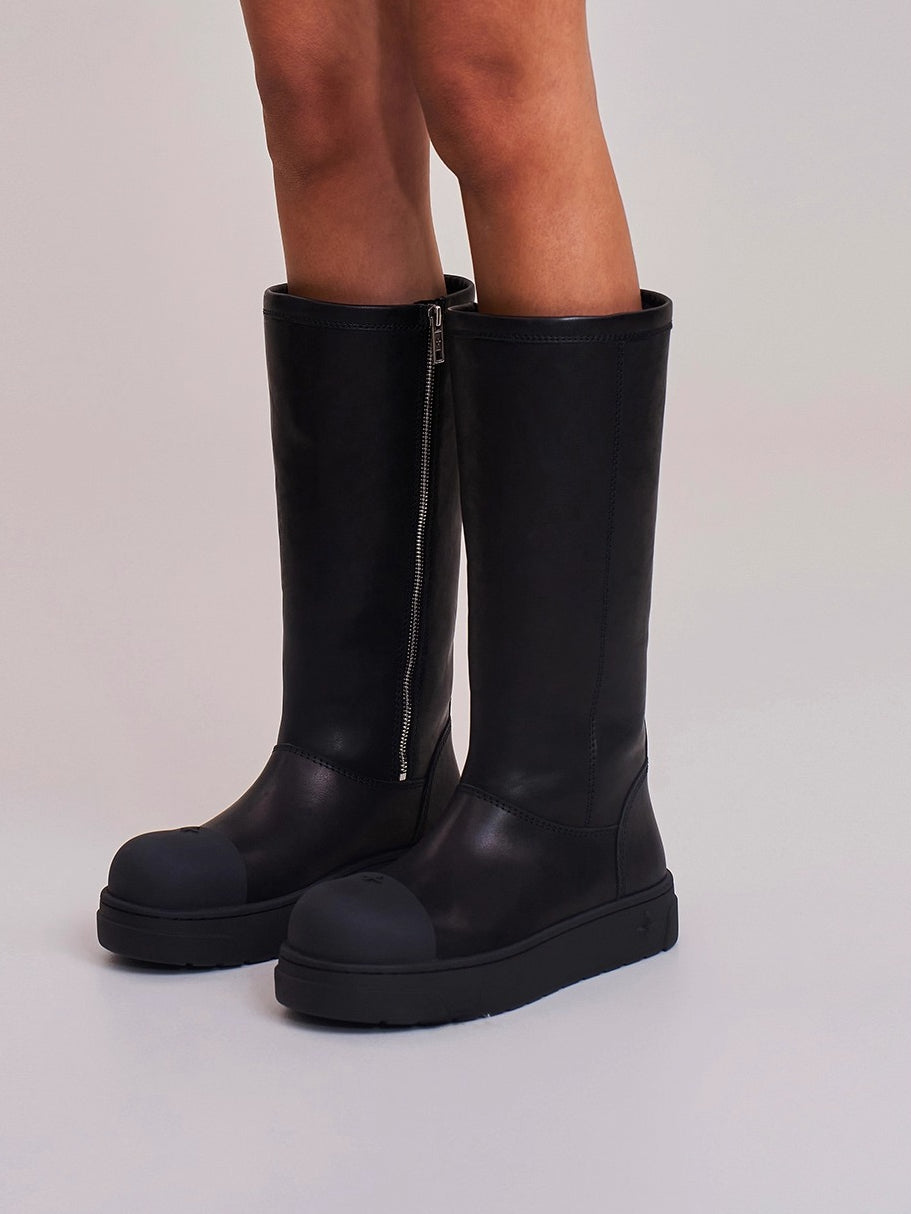 Cross Relic Sherpa Leather Mountain Boots