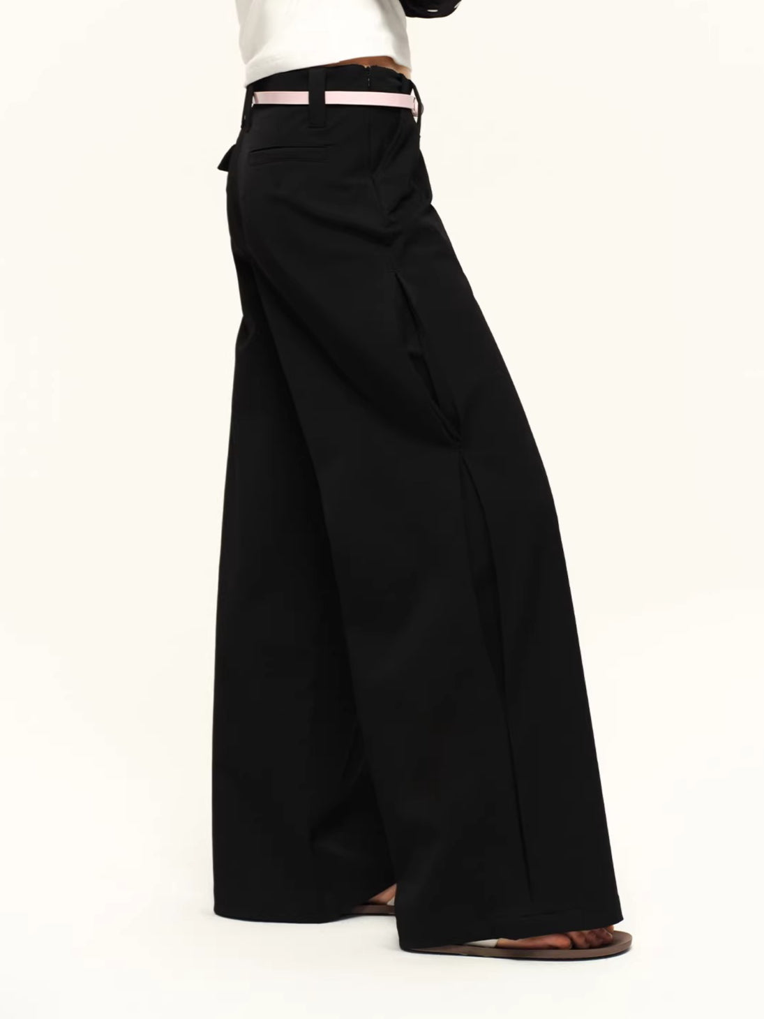 Low-Rise Fluid Tailored Wide-Leg Trousers