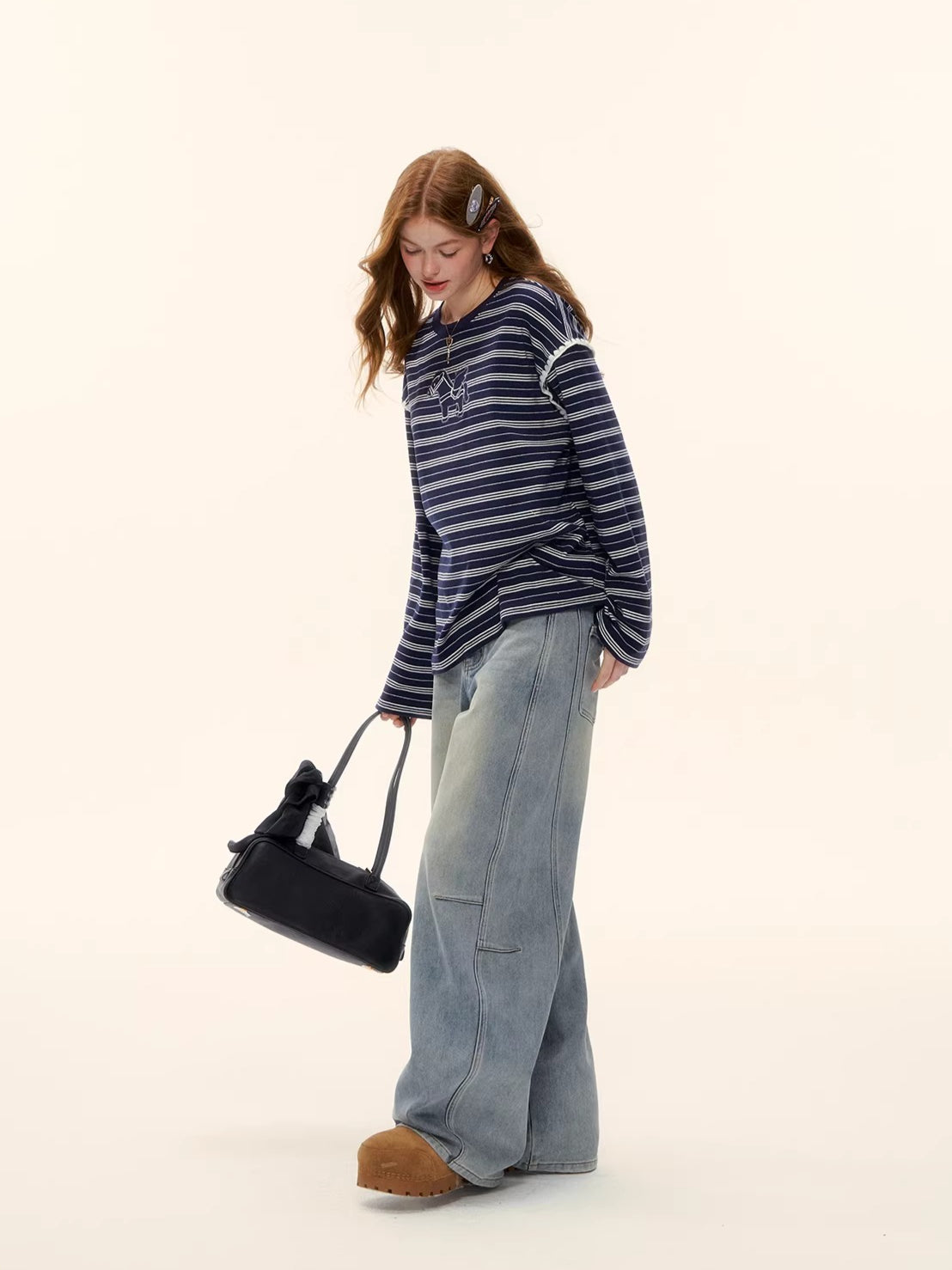 Contrast Stripe Crewneck Long-Sleeve T-Shirt