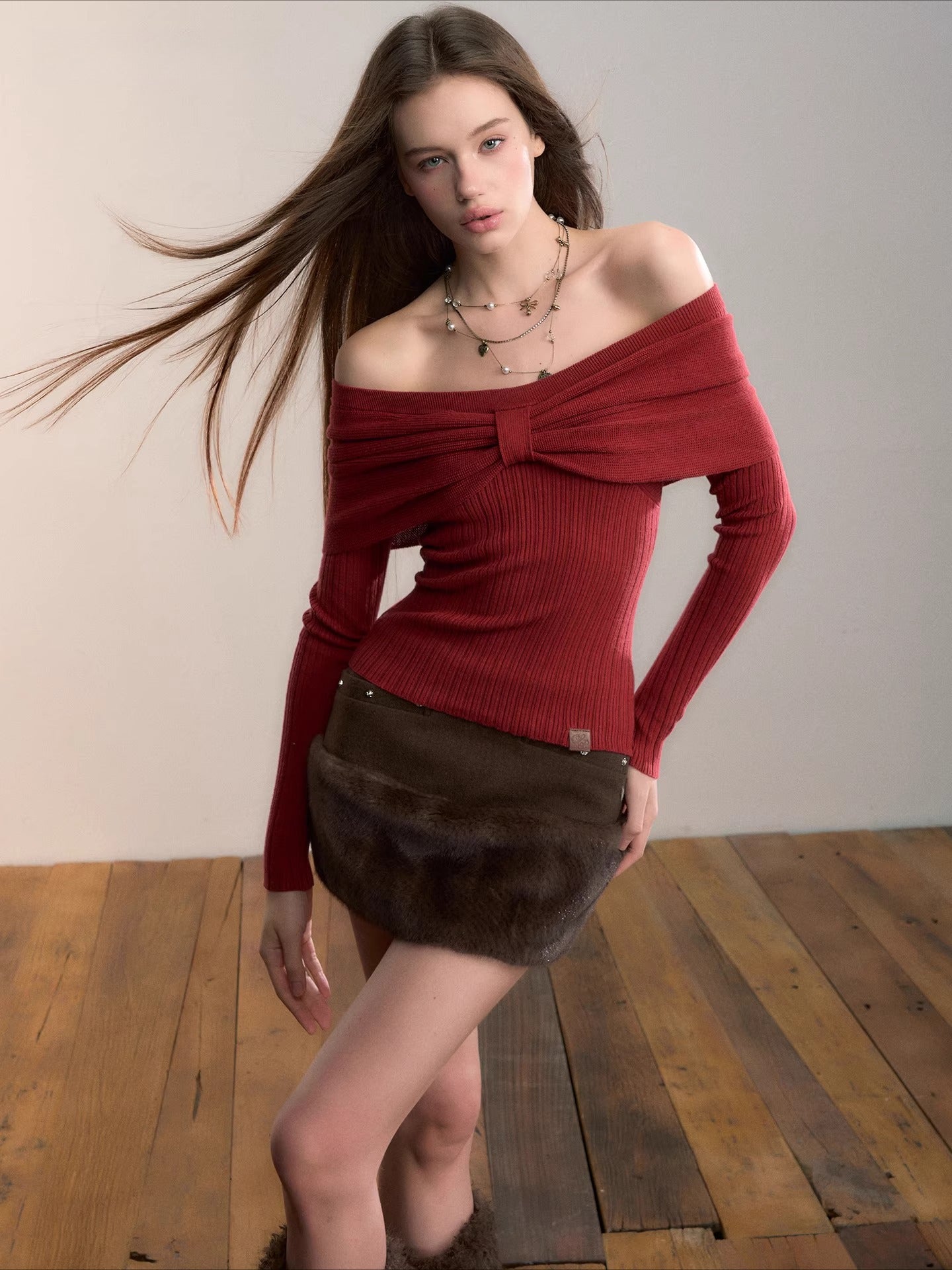 Off-Shoulder Bow Detail Knit Crewneck