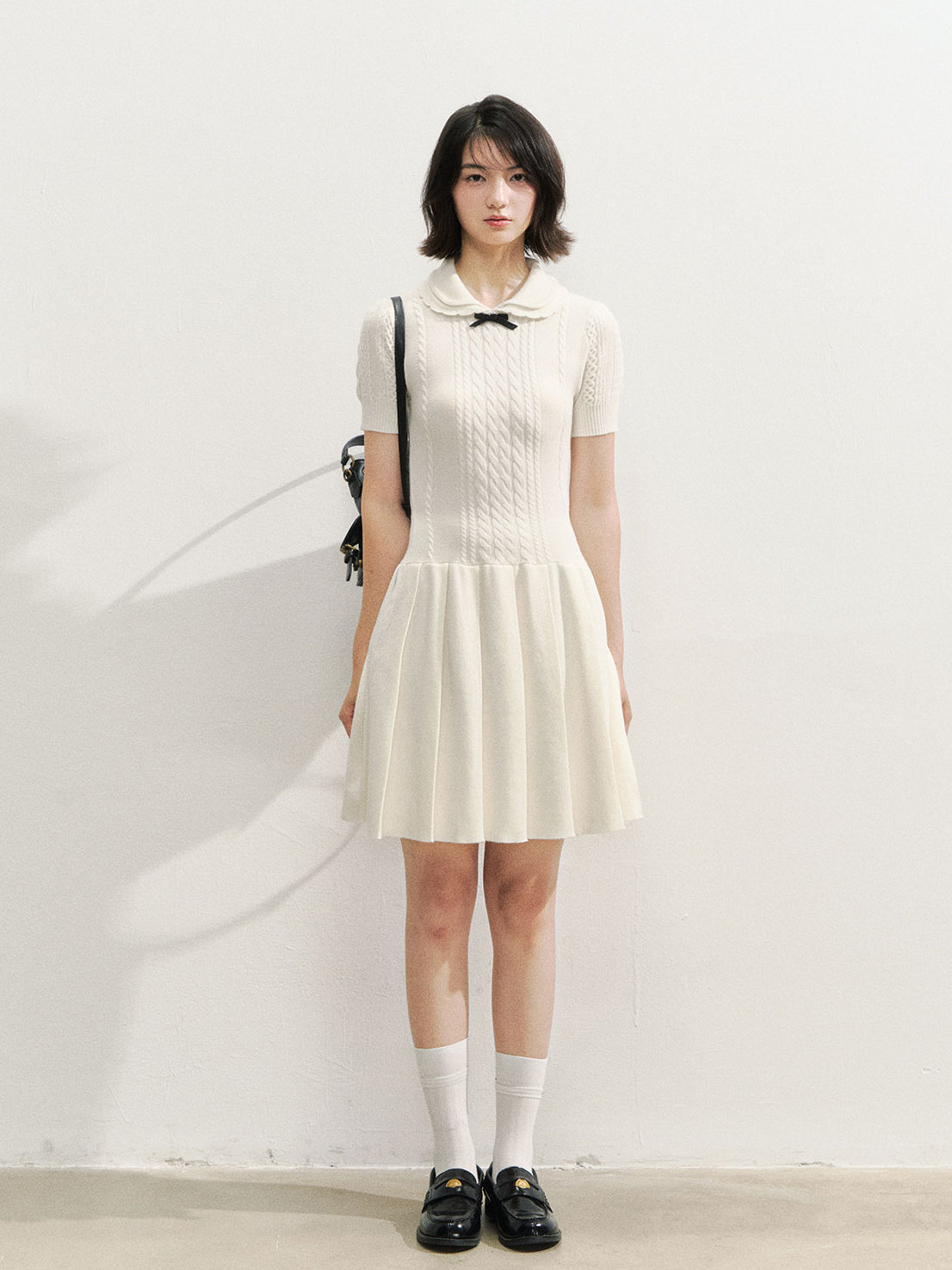 Contrast Collar Knit Pleated Dress - CHINASQUAD