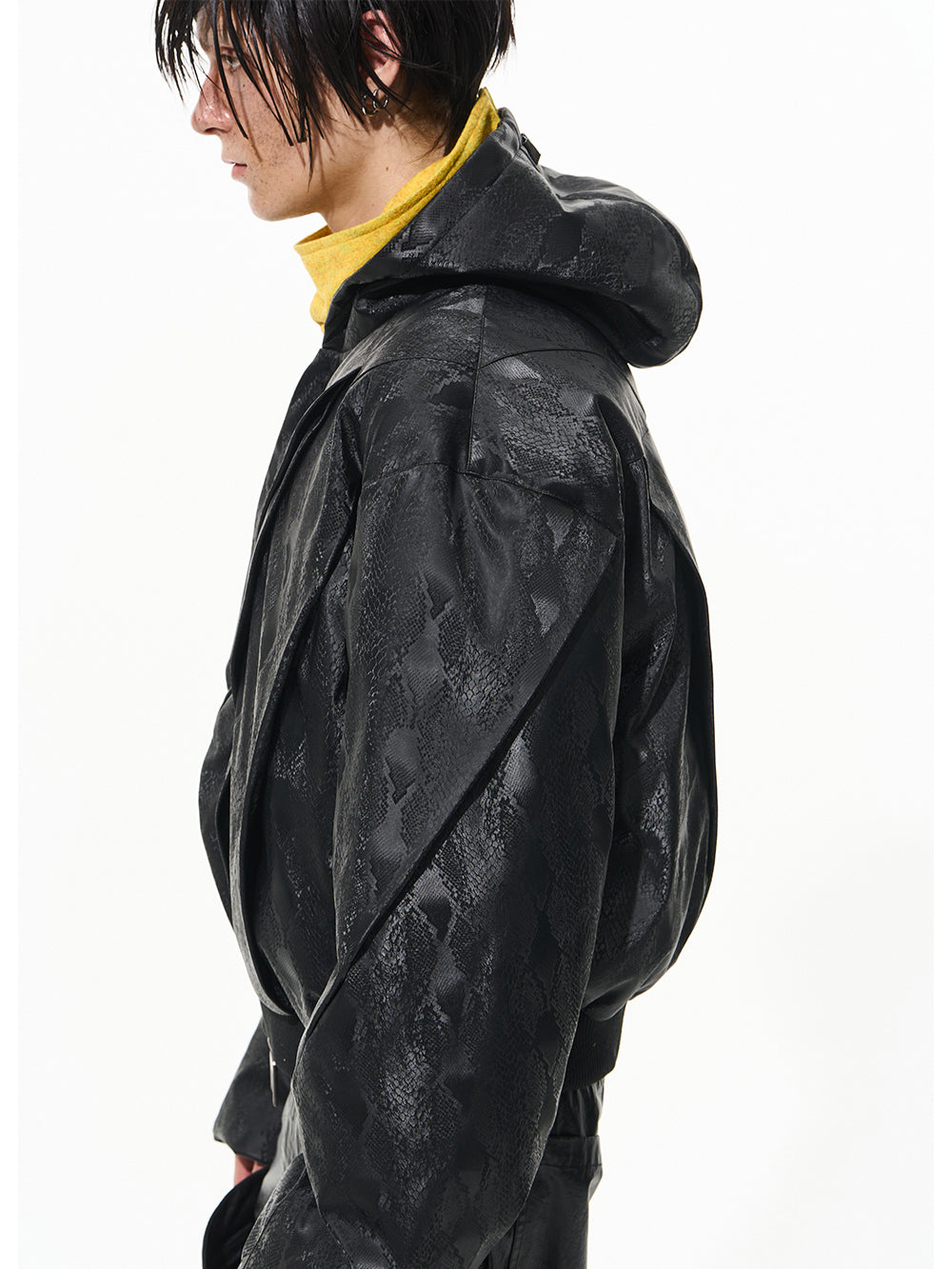 Dark Snake Pattern Short Hooded Puffer Jacket - CHINASQUAD