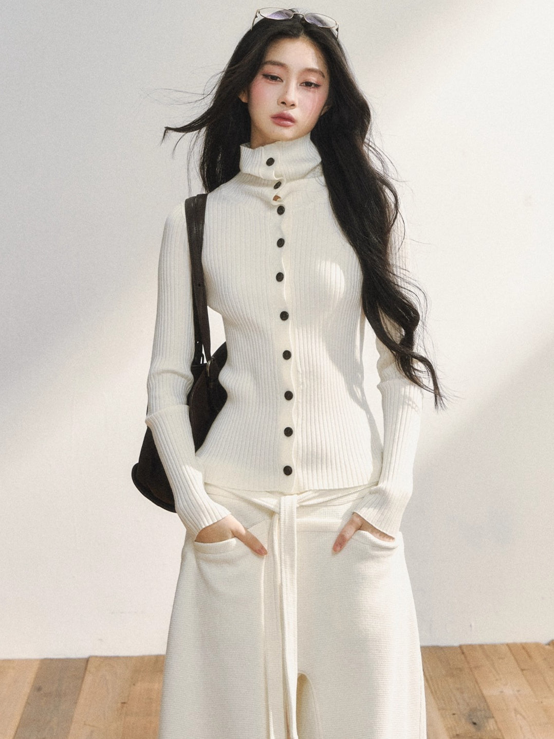 Vintage-Inspired White Buttoned Knit Cardigan