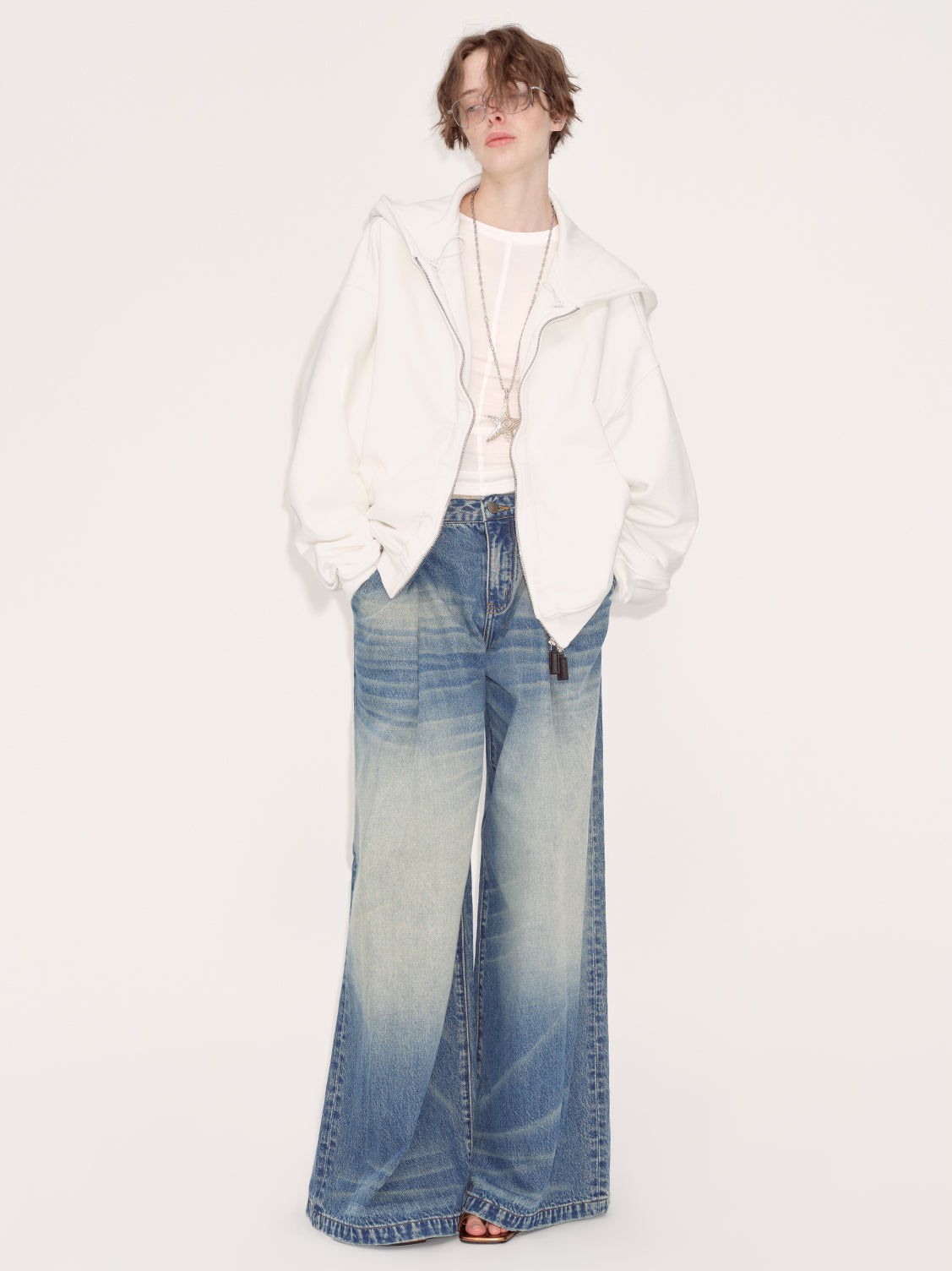 White Hooded Zip-Up Sweatshirt - CHINASQUAD