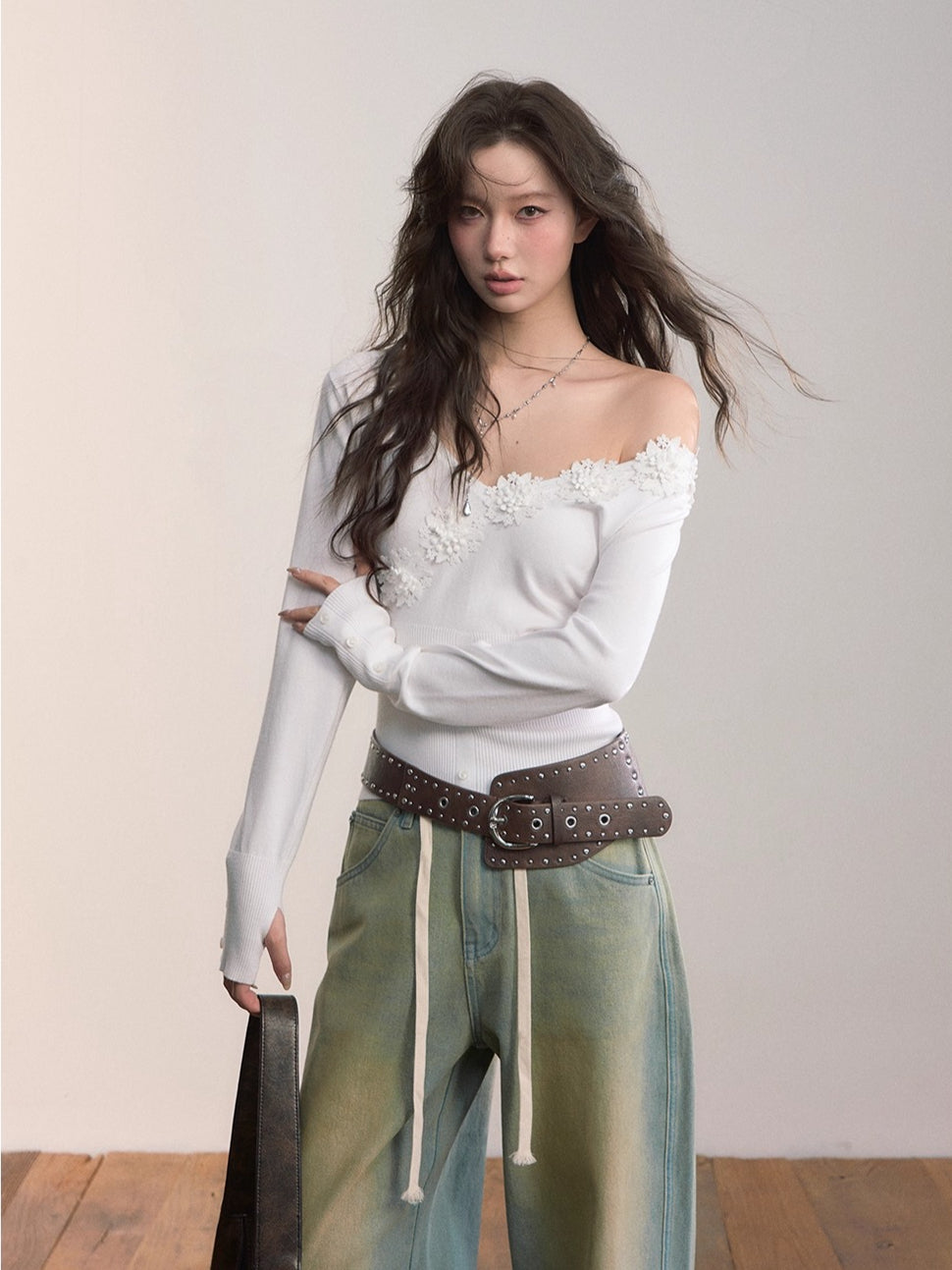 3D Floral Appliqué Ribbed Fitted T-Shirt - CHINASQUAD