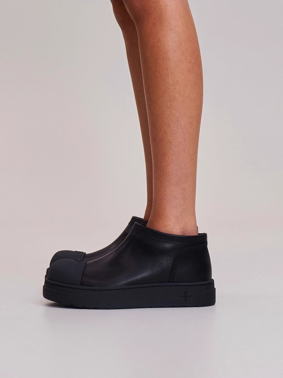 Cross Relic Sherpa Leather Snow Boots