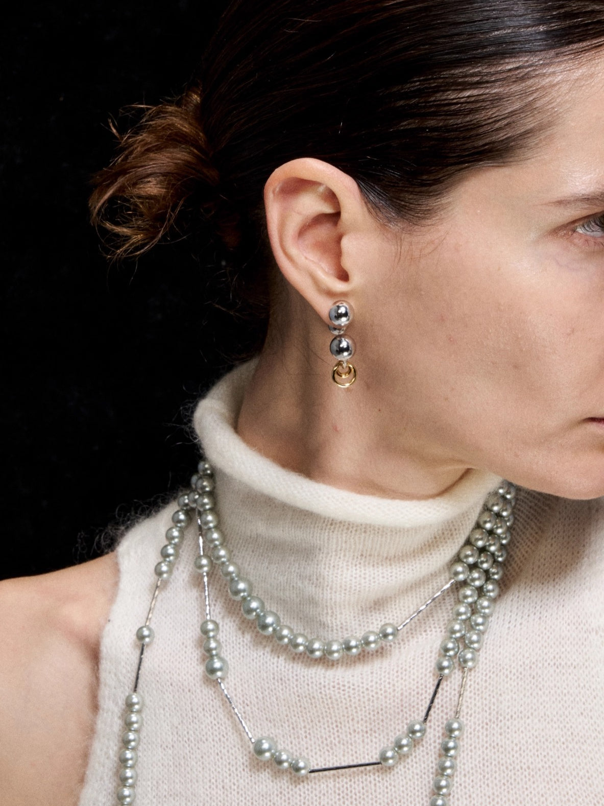 Reshaped Romance Layered Silver Pearl Asymmetric Mermaid Necklace