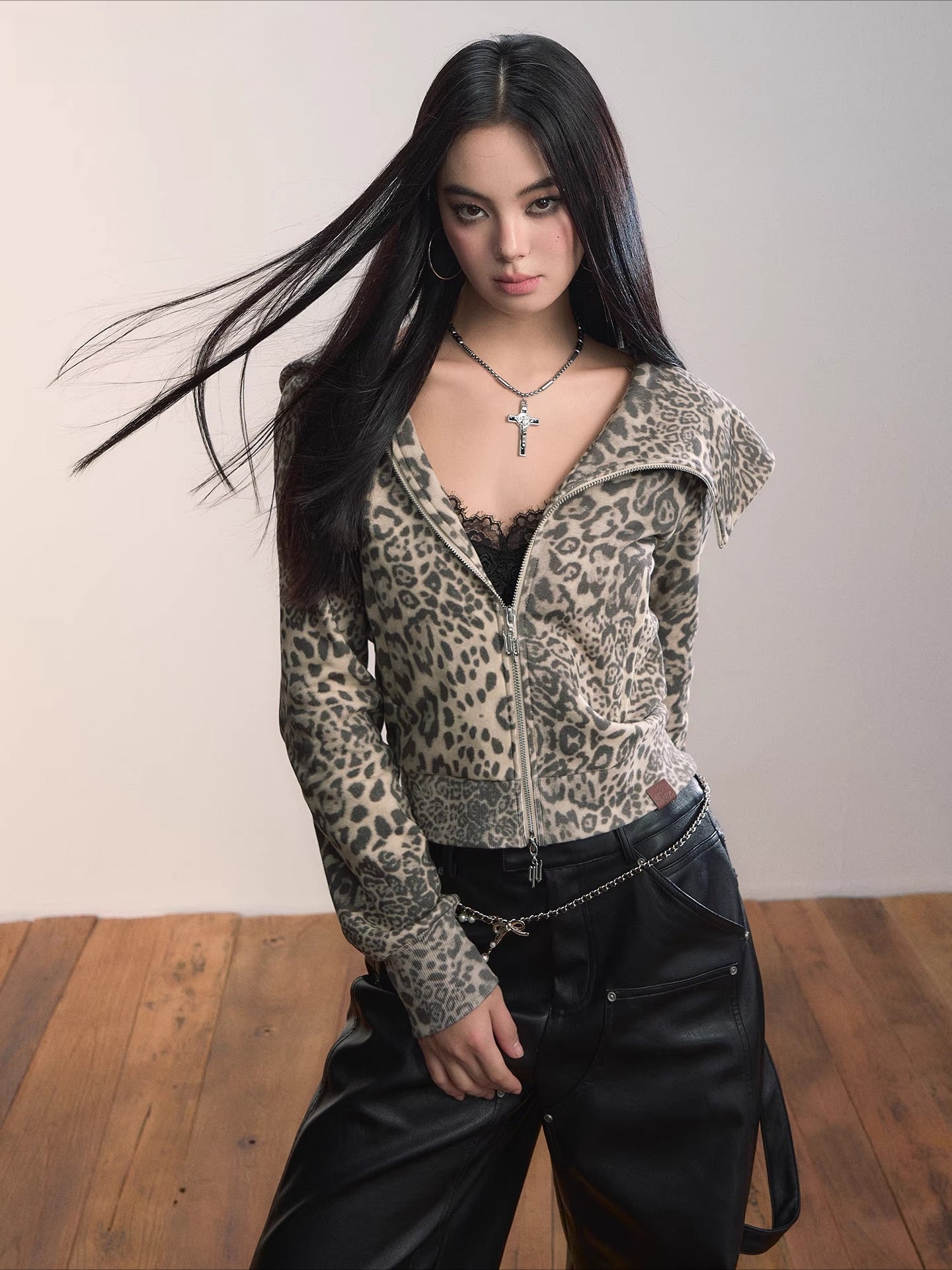 Leopard Print Street-Style Zip-up Hoodie