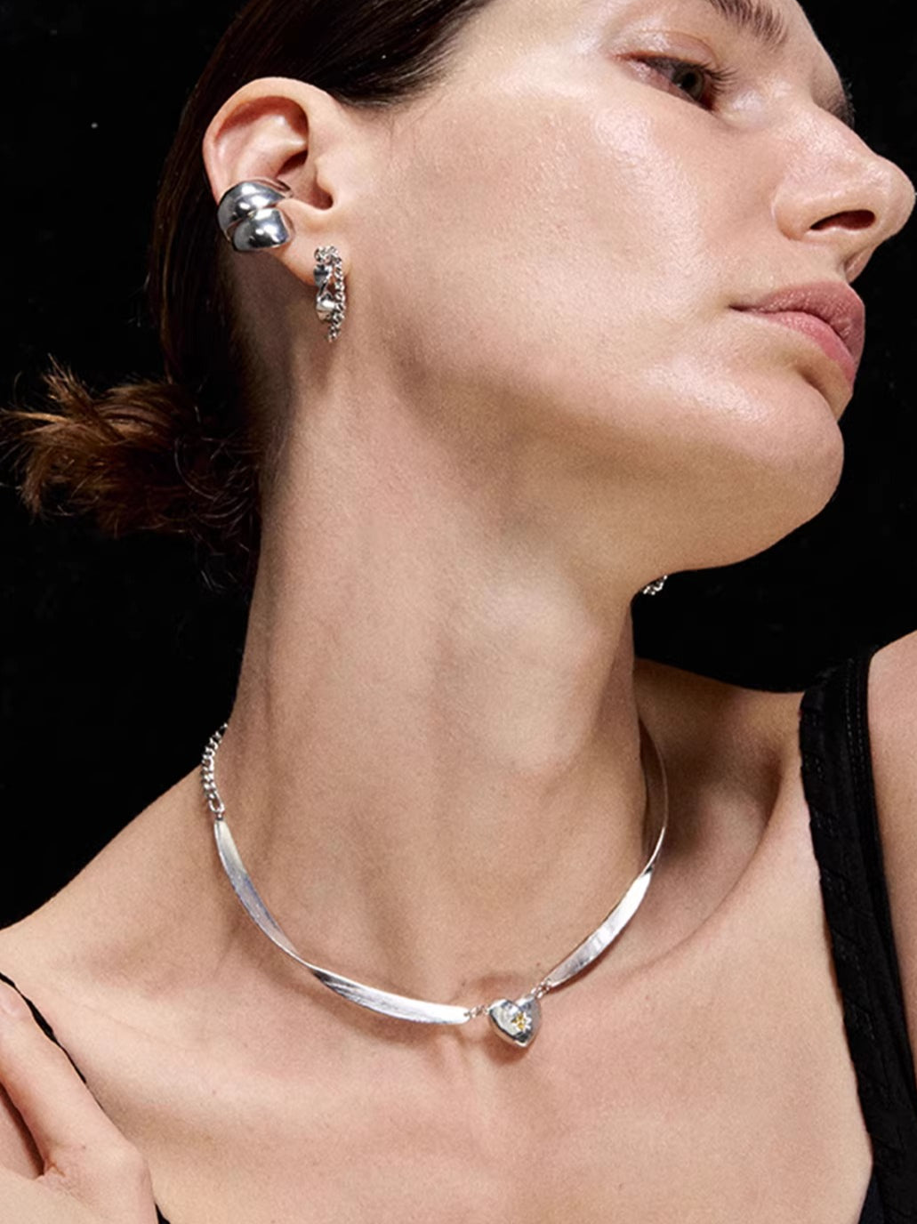 Möbius Chain Spliced Asymmetric Open Bracelet