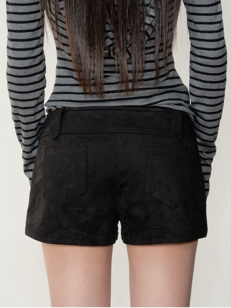Suede Star Rivet Slim Shorts - CHINASQUAD