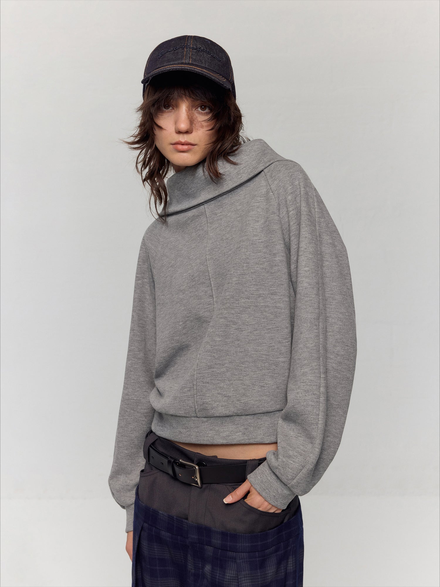 Grey Asymmetric Off-Shoulder Loose Sweatshirt - CHINASQUAD