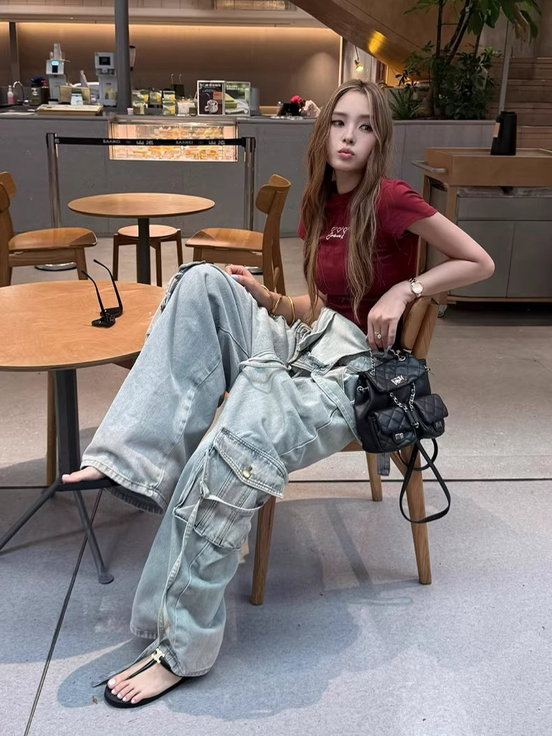 Lipstick Graffiti Cap-Sleeve Slim-Fit T-Shirt