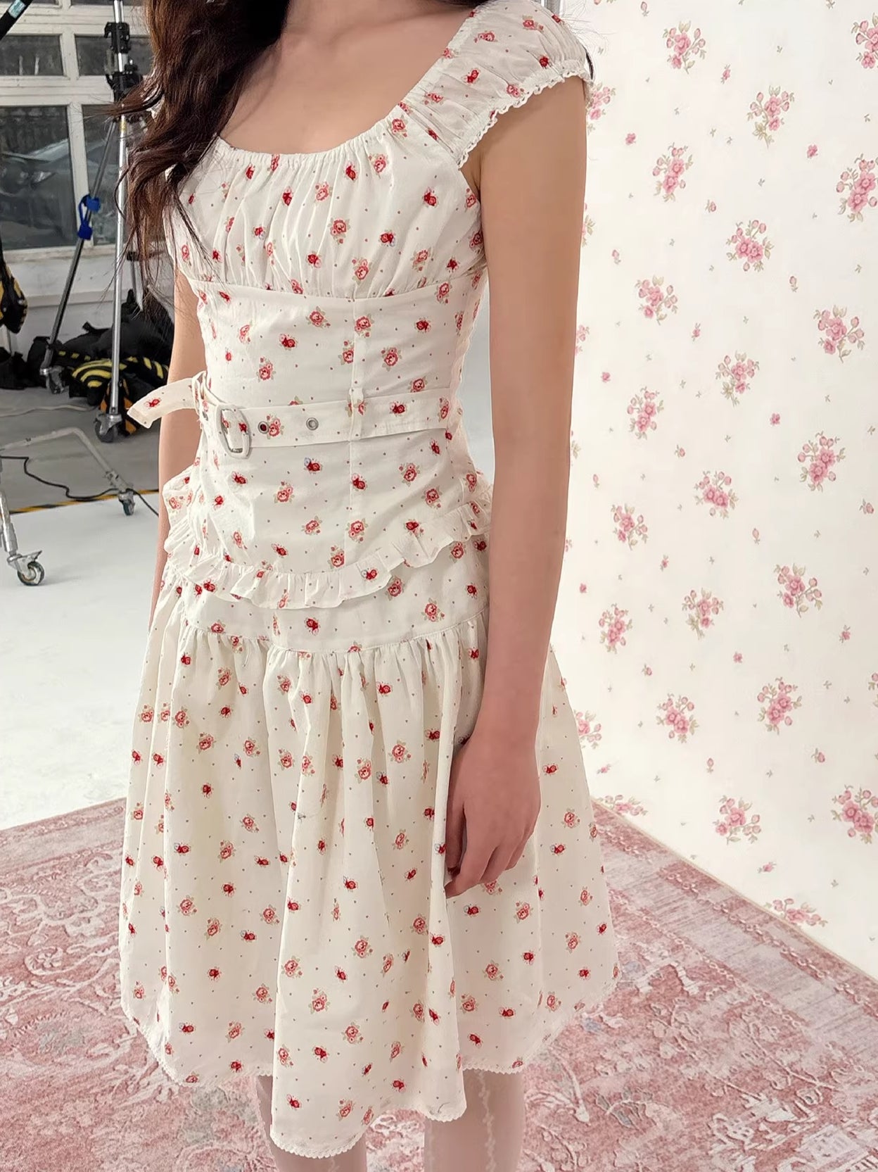 Vintage Floral Waist-Cinching Two-Piece Skirt Set