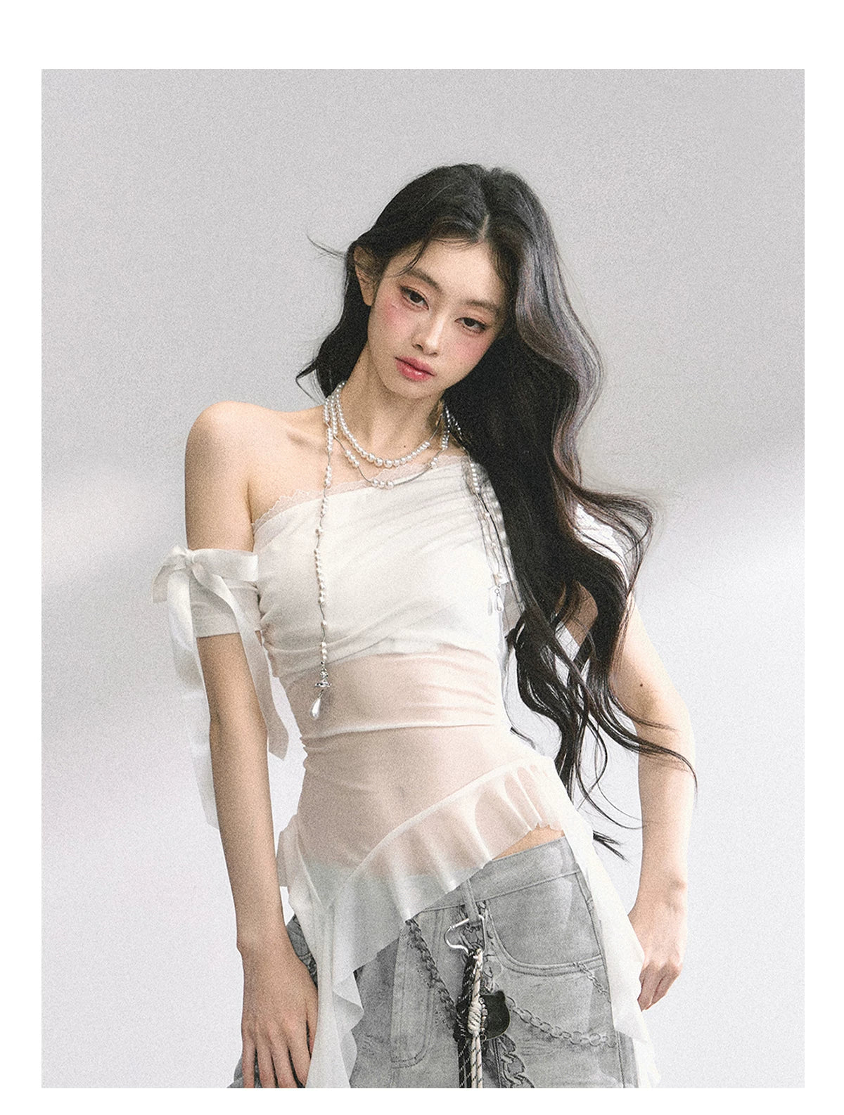 Off-Shoulder Mesh Short-Sleeve T-Shirt