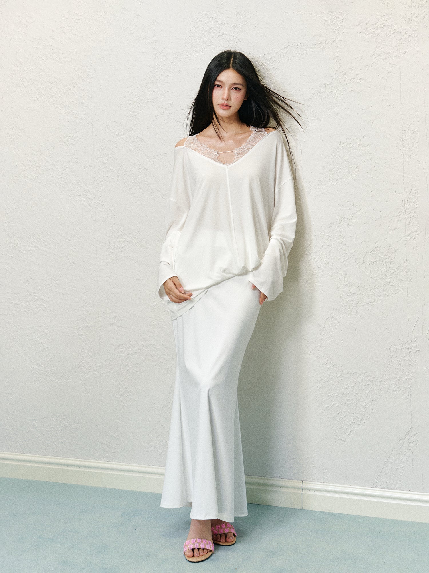 Lace Spliced V-neck Fake Two-Piece T-shirt - CHINASQUAD