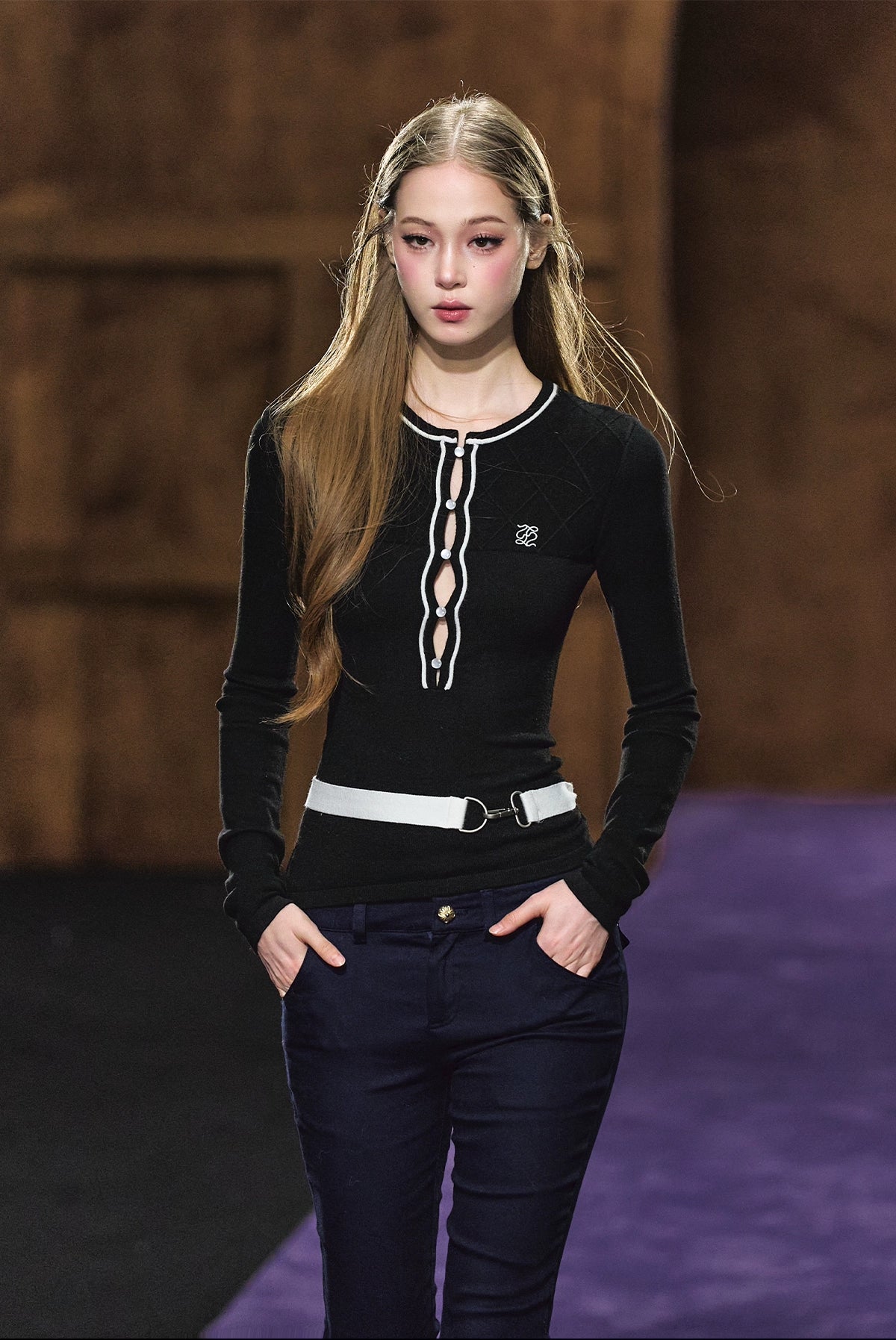 Contrast Trim Knit Belt Detail Fitted Crewneck