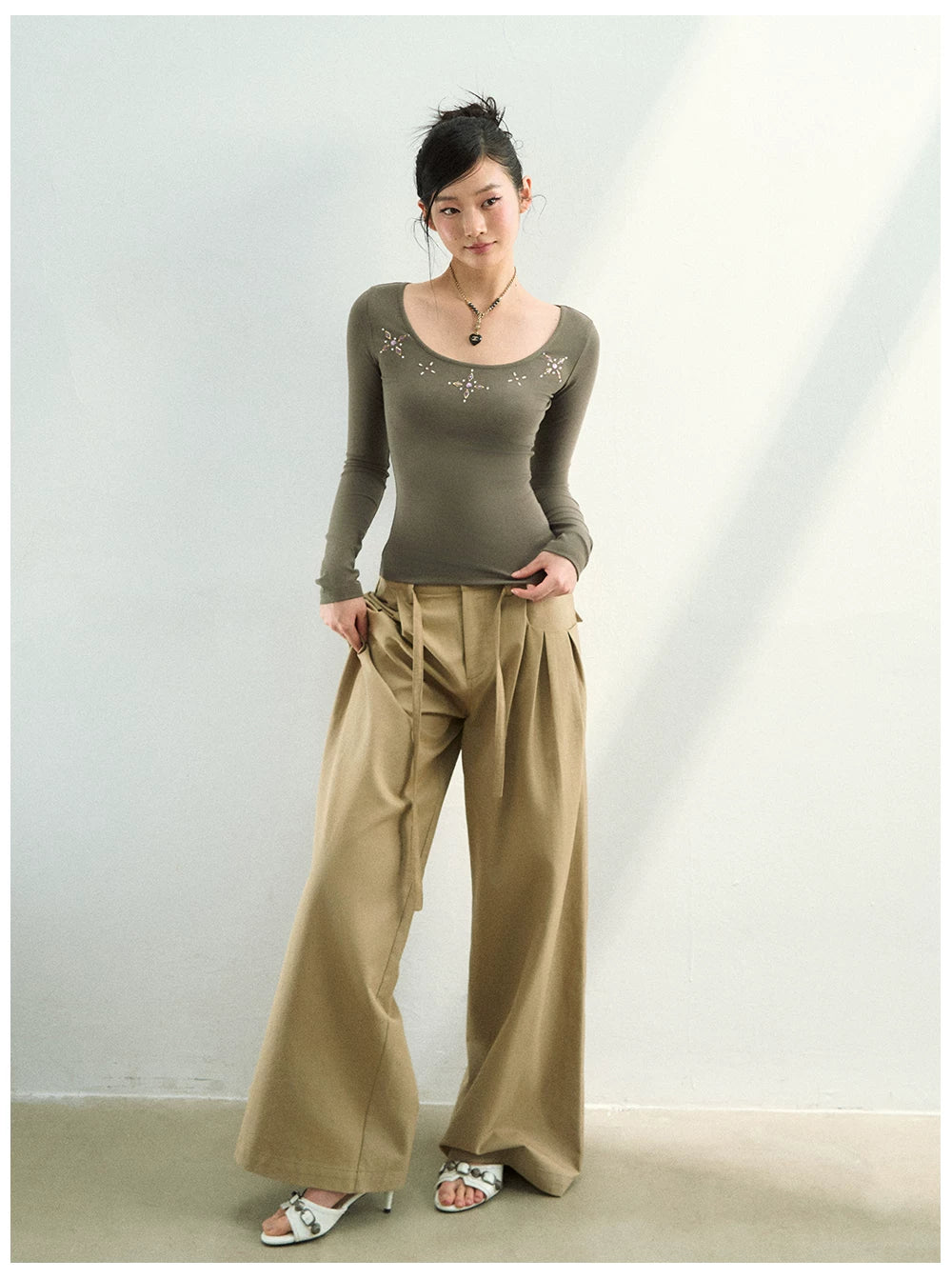 High-Waisted Relaxed Pleated Straight Pants