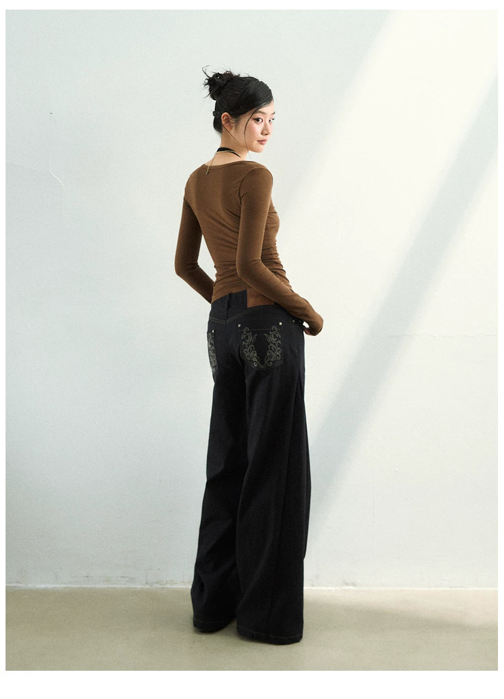Wave-Embroidered Wide-Leg Straight Pants