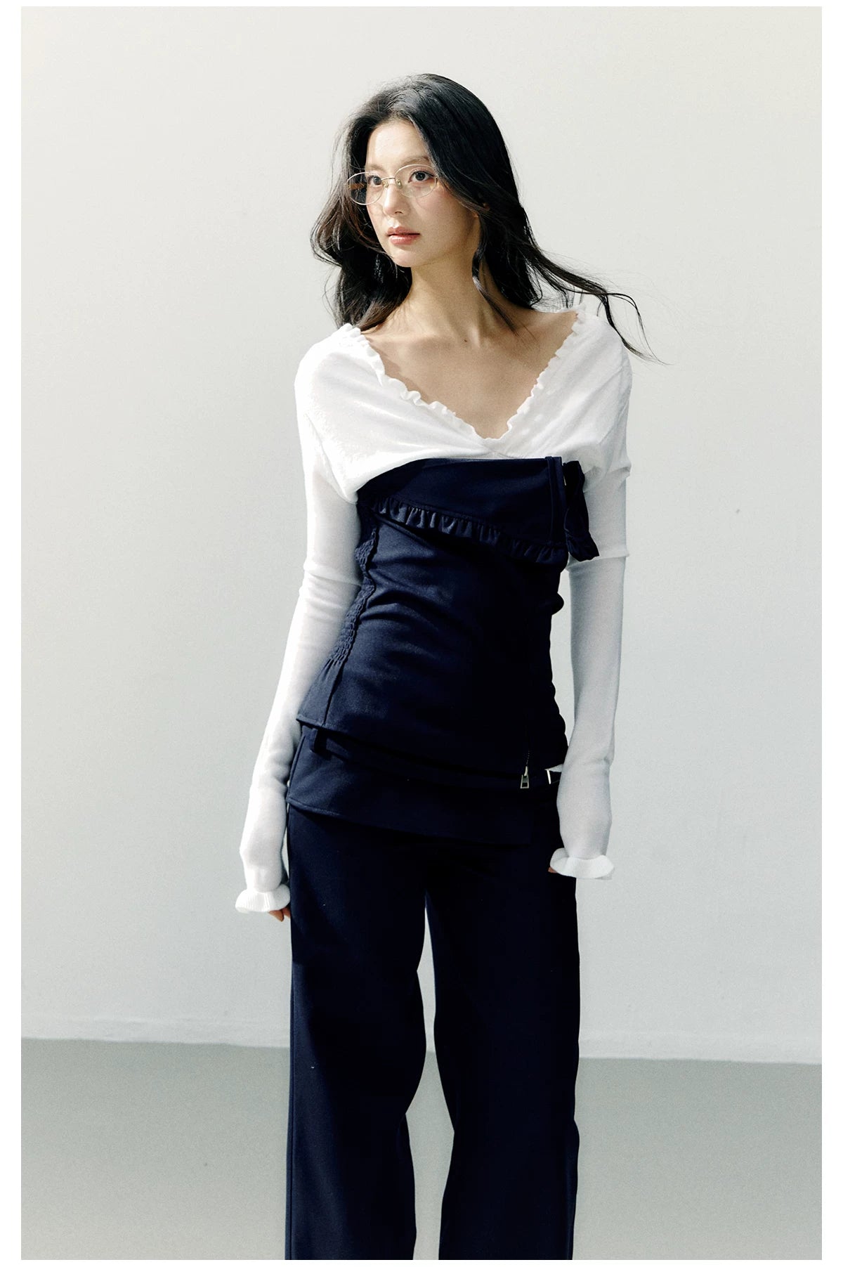 Detachable Off-Shoulder Panelled Slim-Fit T-Shirt