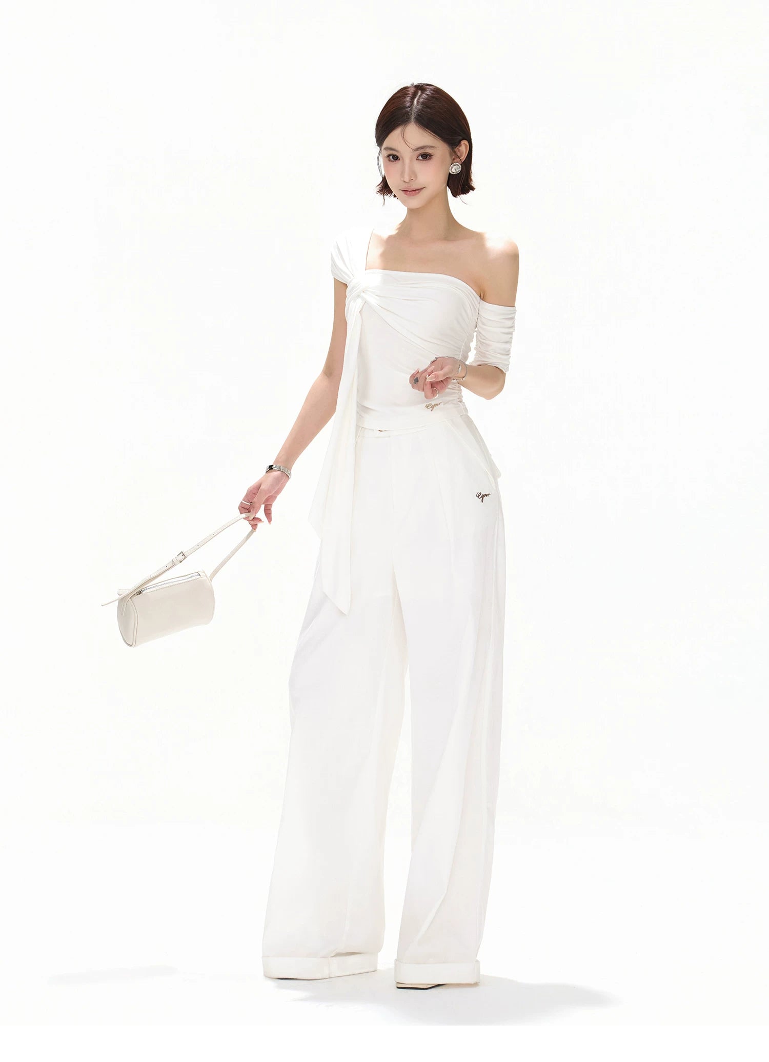 Minimalist Draped One-Shoulder Knit Top
