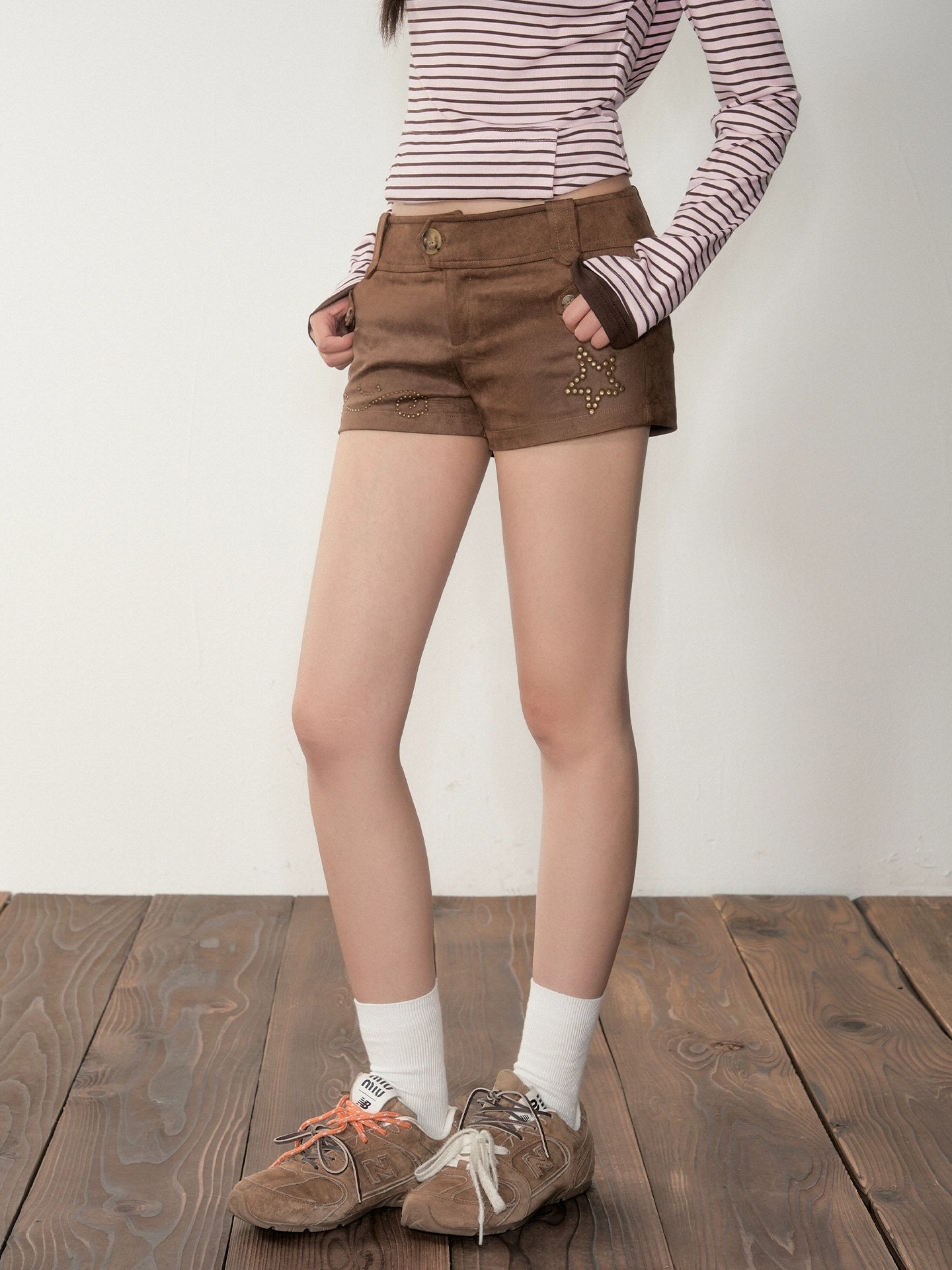 Suede Star Rivet Slim Shorts - CHINASQUAD