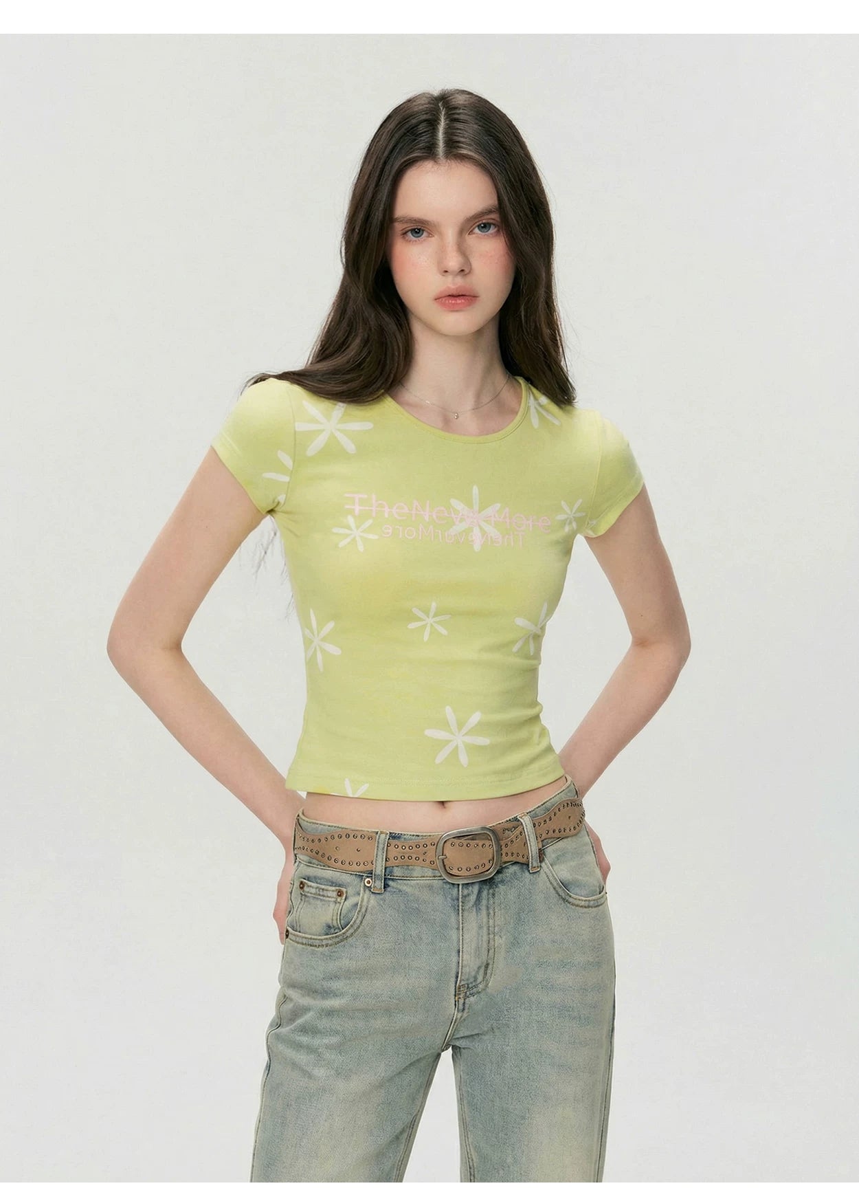 Vintage Contrast Floral Slim-Fit Cropped T-Shirt