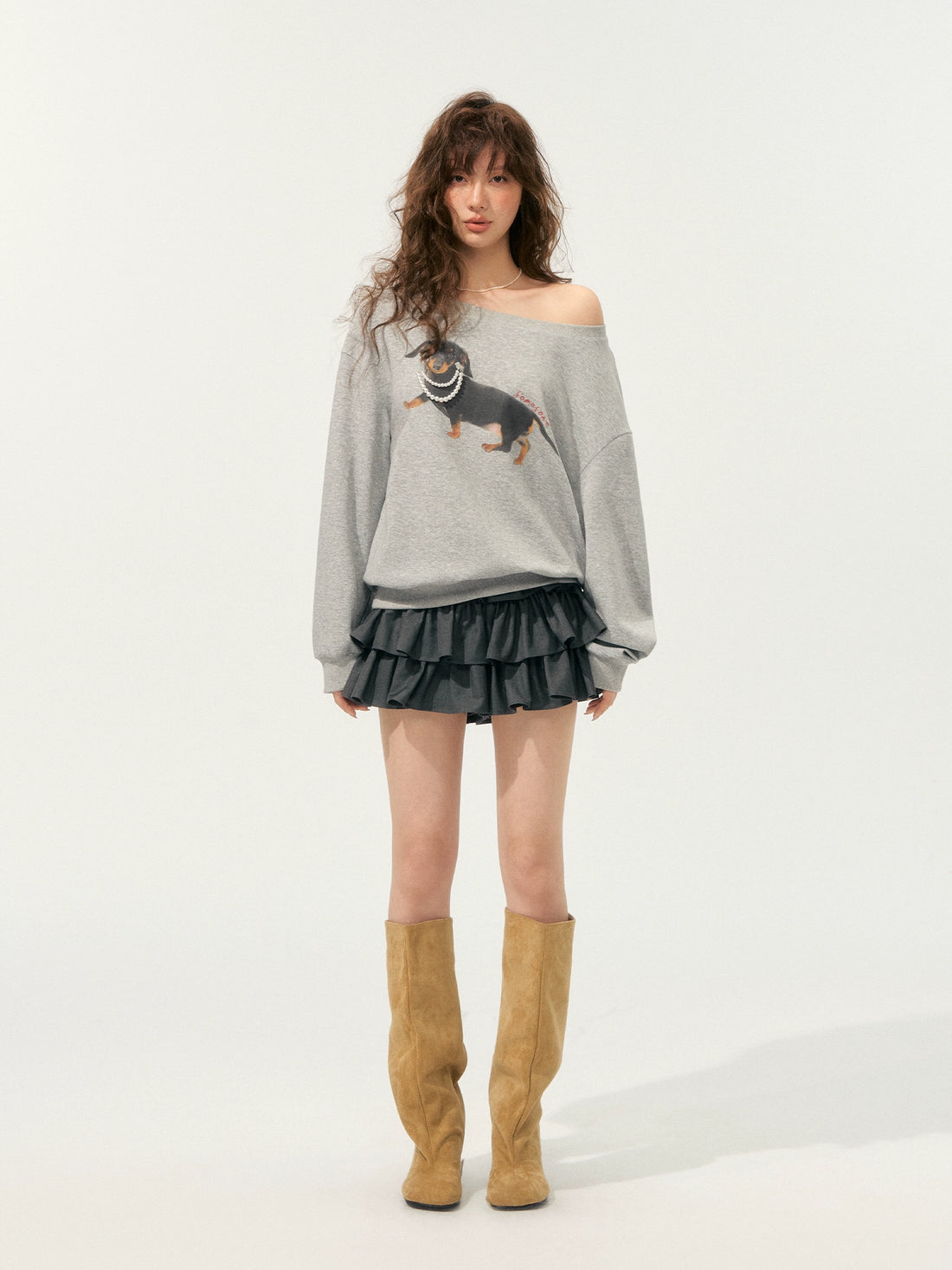 Pearl Dachshund Off-Shoulder Sweatshirt - CHINASQUAD