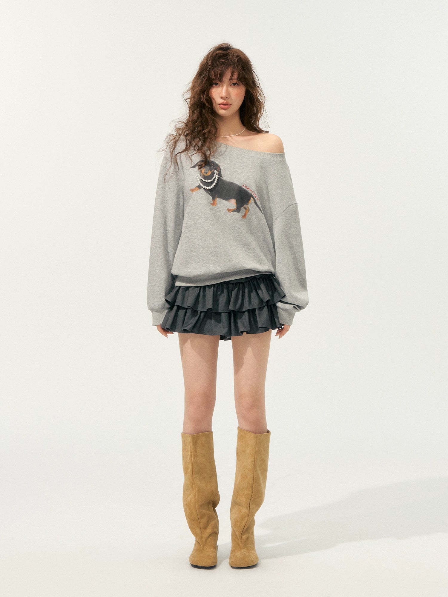 Pearl Dachshund Off-Shoulder Sweatshirt - CHINASQUAD