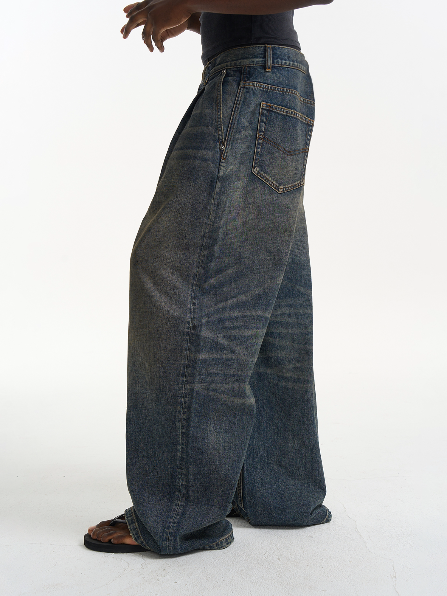 Vintage Pleated Wide-Leg Denim Jeans