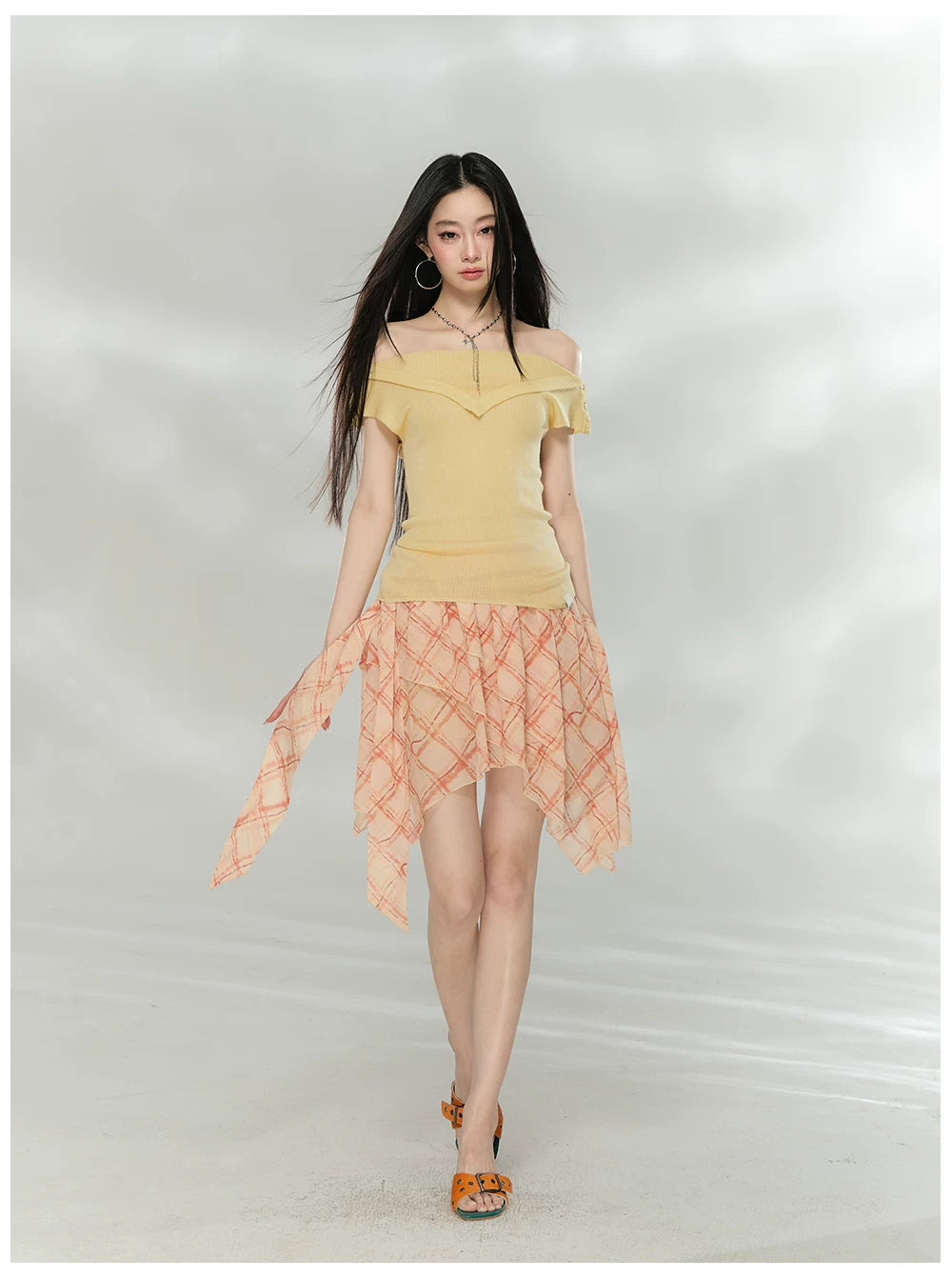 Folded Off-Shoulder Knit T-Shirt