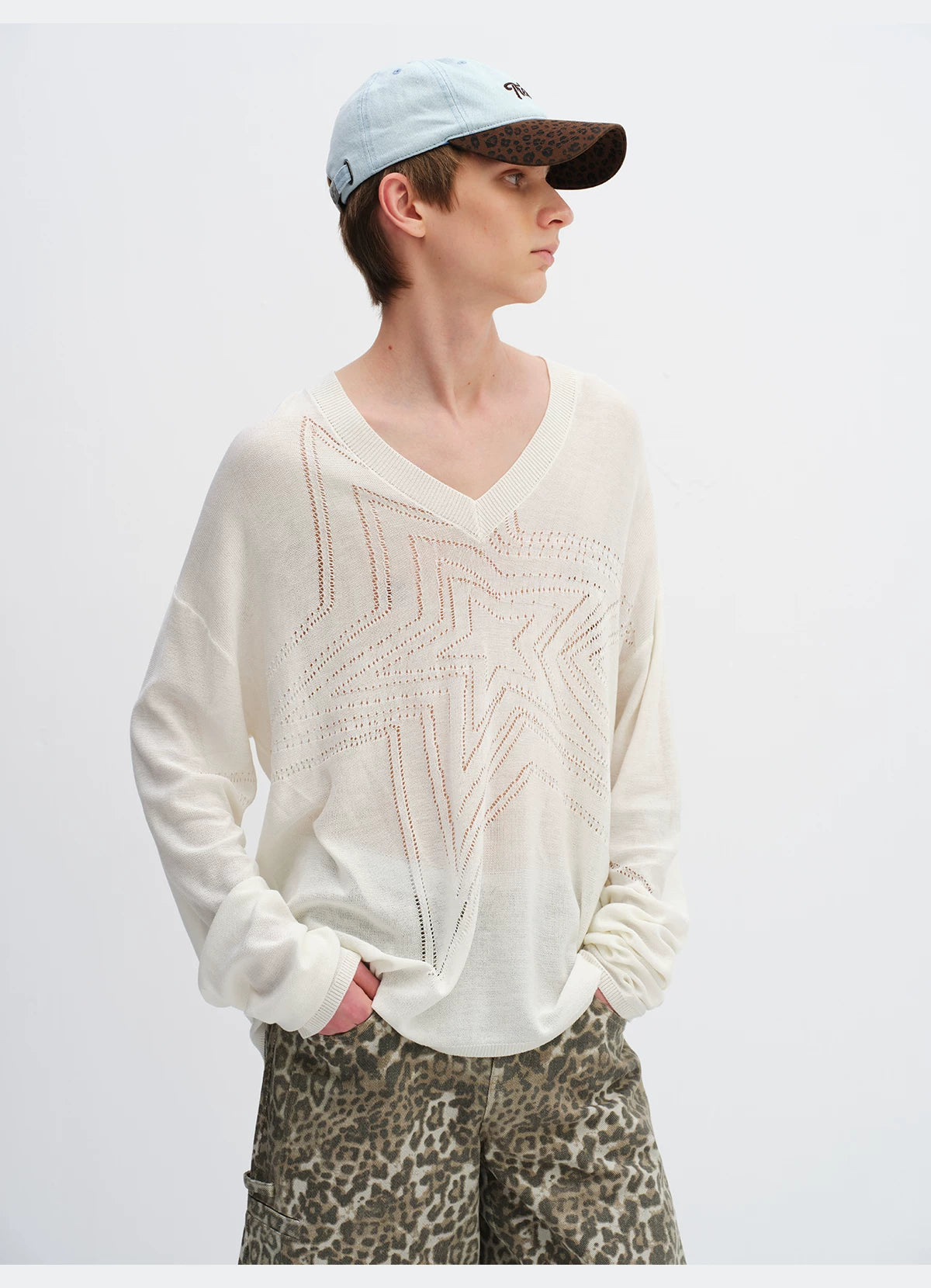 Cotton Hollow Star V-Neck Knit Cardigan