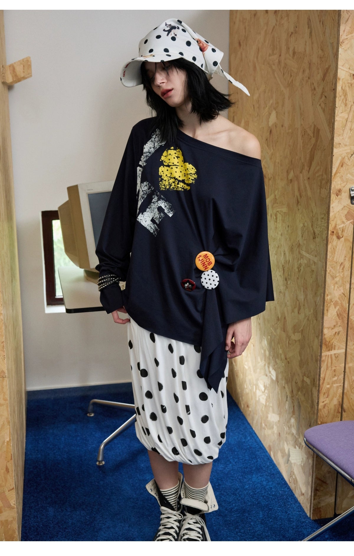 Asymmetric Letter Print Sweatshirt