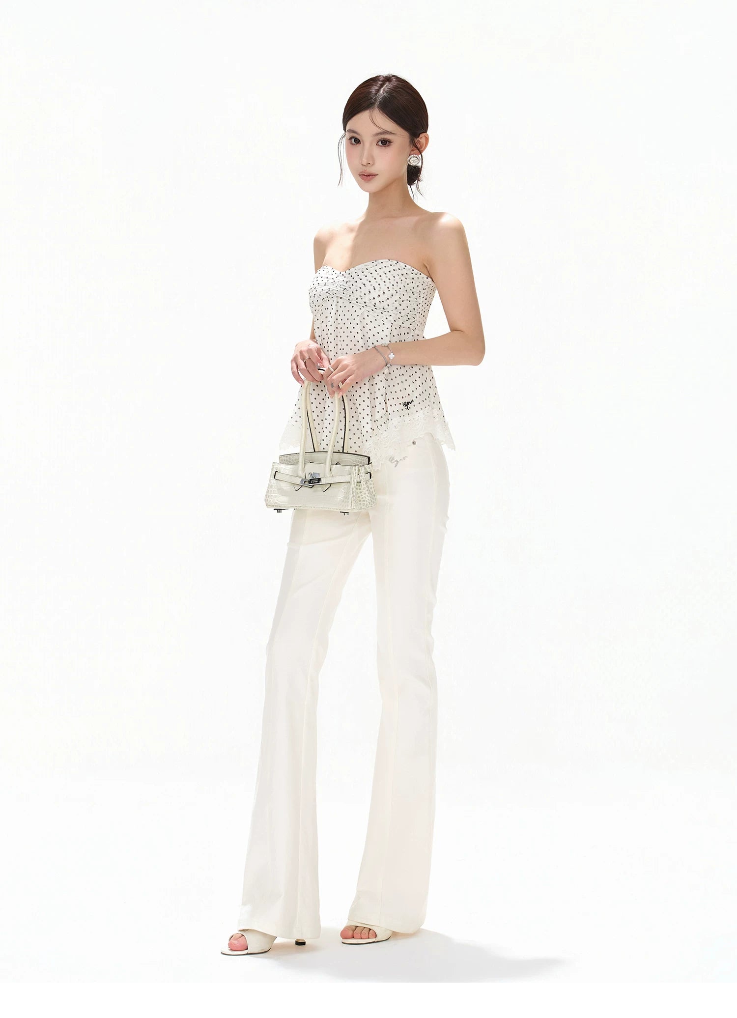 Versatile Queen Low-Rise Flared Trousers