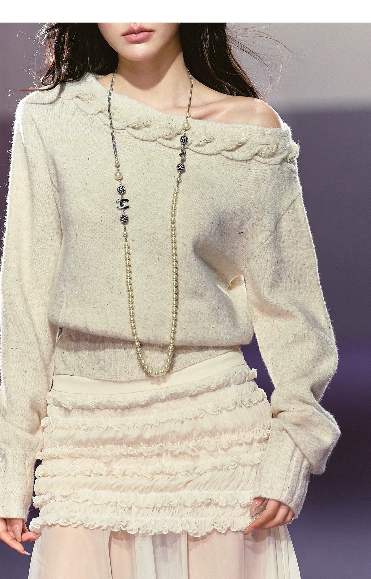 Off-Shoulder Cable Knit Slim Sweater
