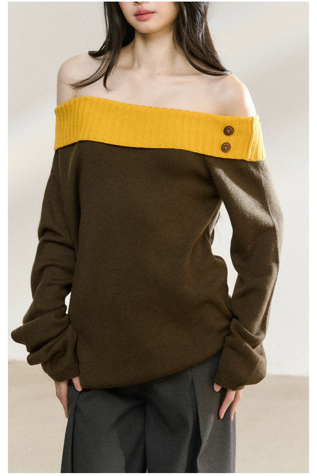 Two-Tone Asymmetric Off-Shoulder Knit Sweater - CHINASQUAD