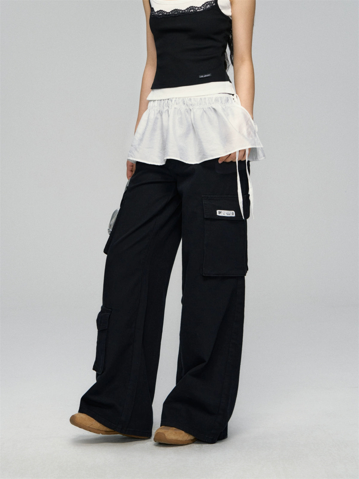 Flap-Back Pocket Utility Wide-Leg Jeans