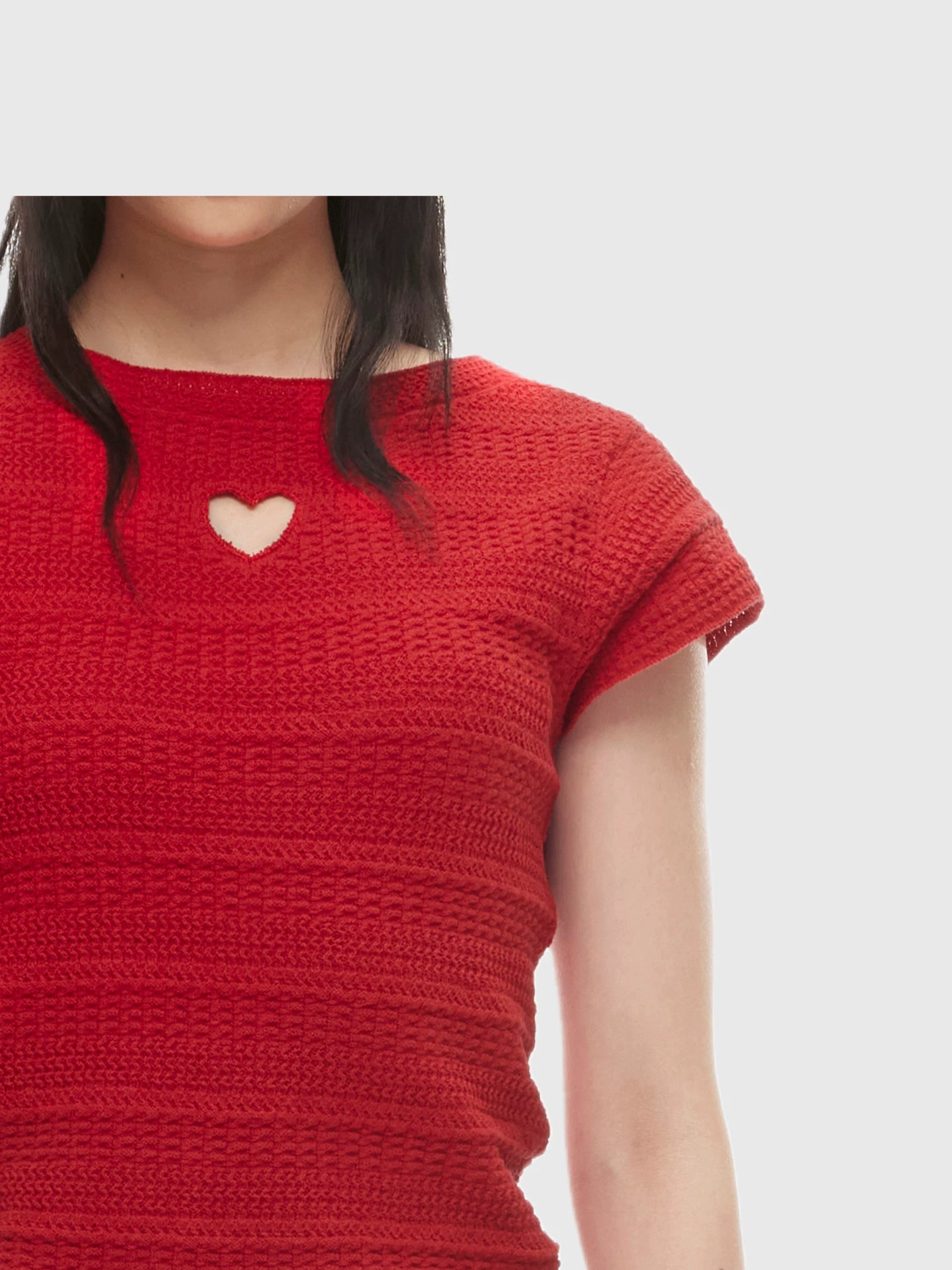 Heart-Cut Linen Blend Fitted Tee