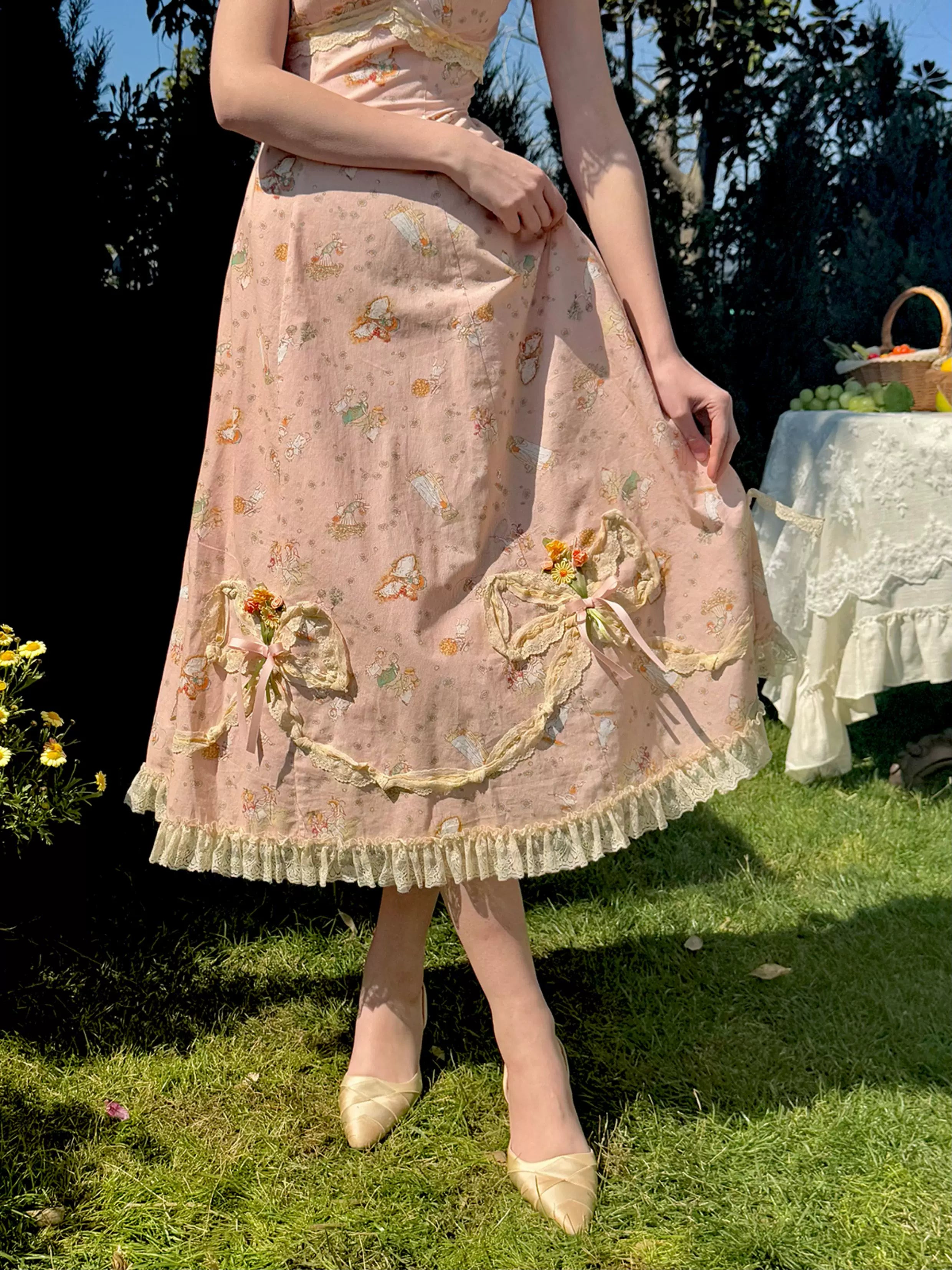 Daisy Kite French Vintage Floral Lace Dress
