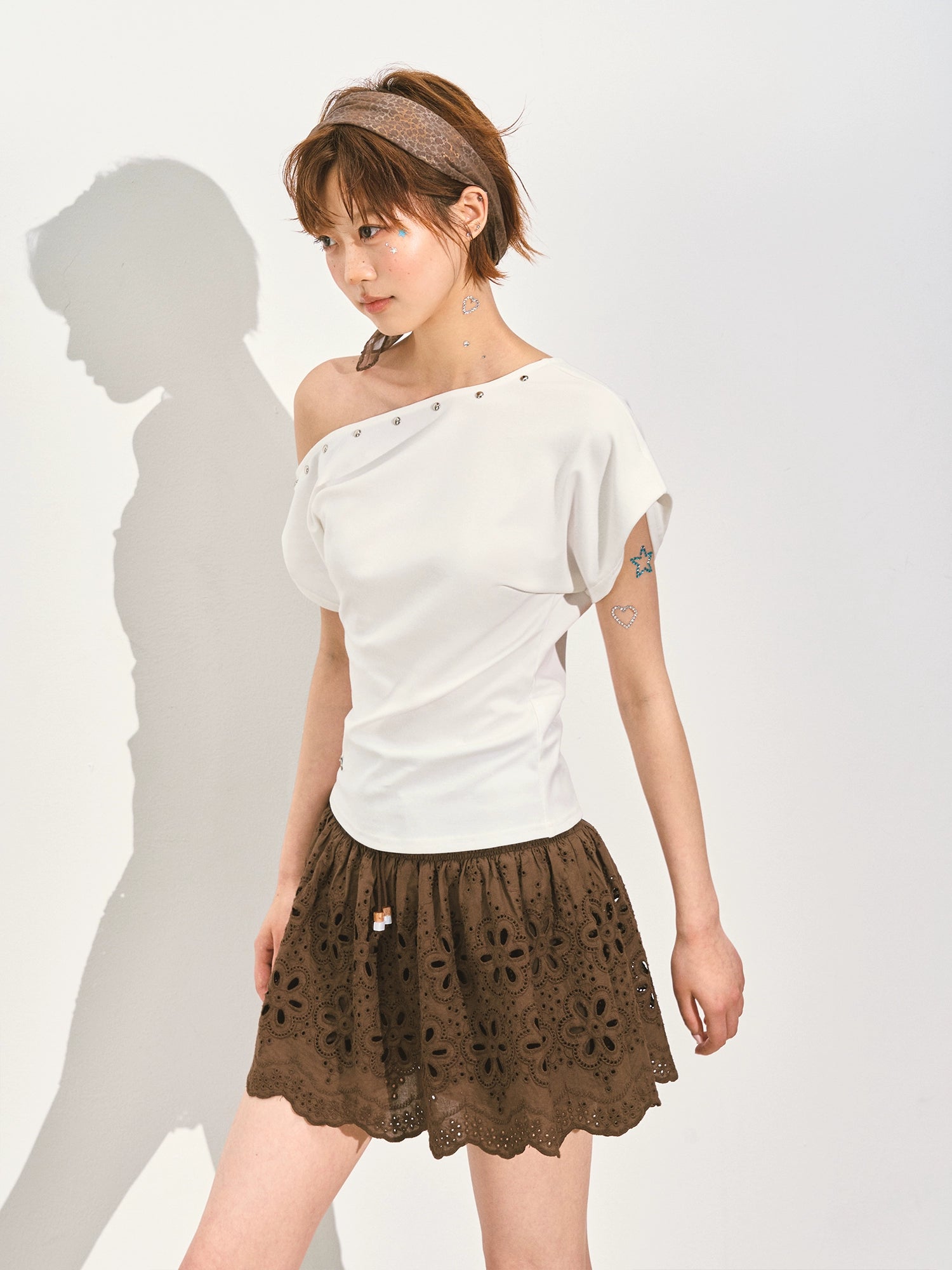 Off-Shoulder Asymmetric Twist Knot Half-sleeve Top - CHINASQUAD